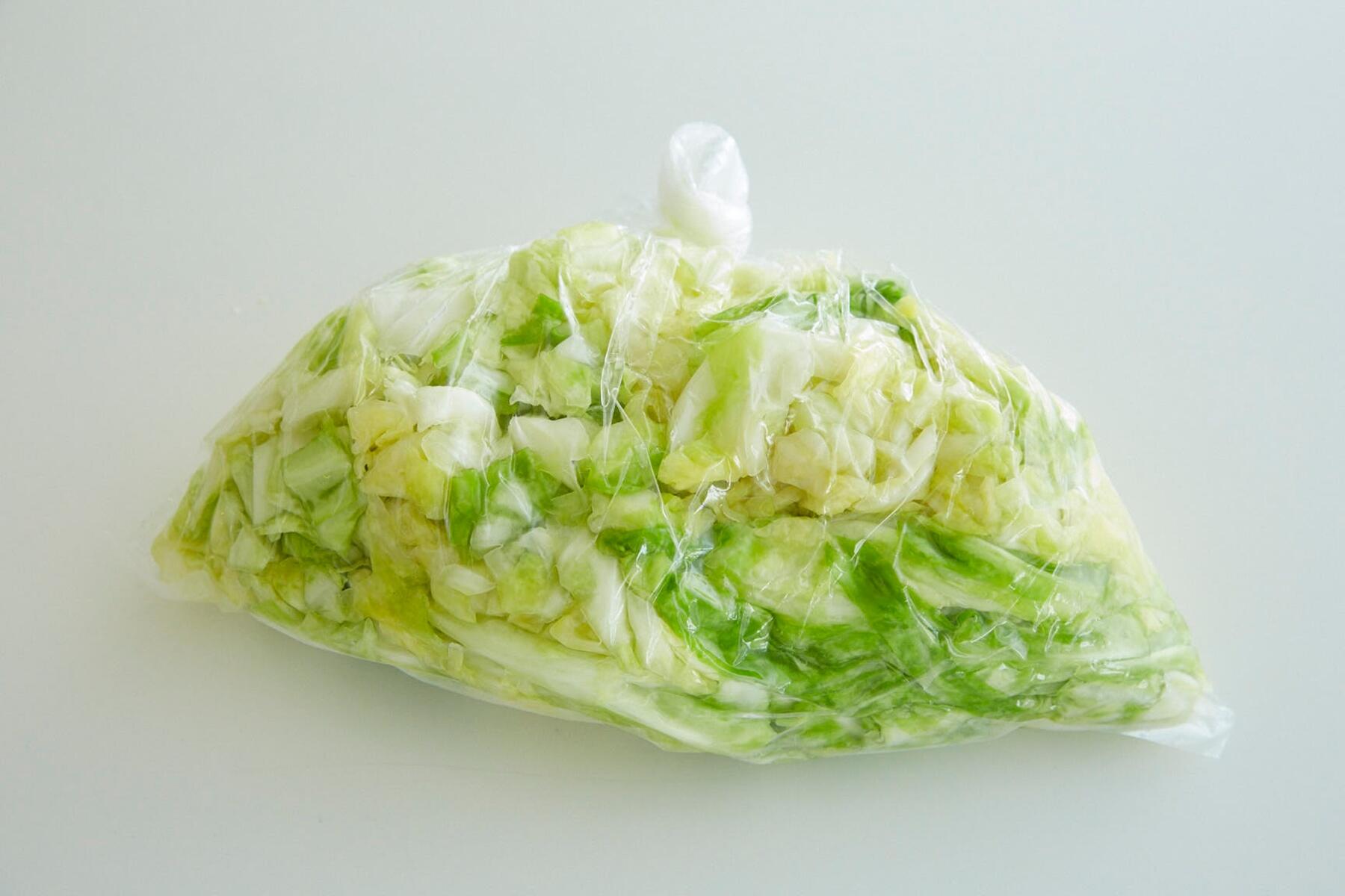 キャベツの下ごしらえ