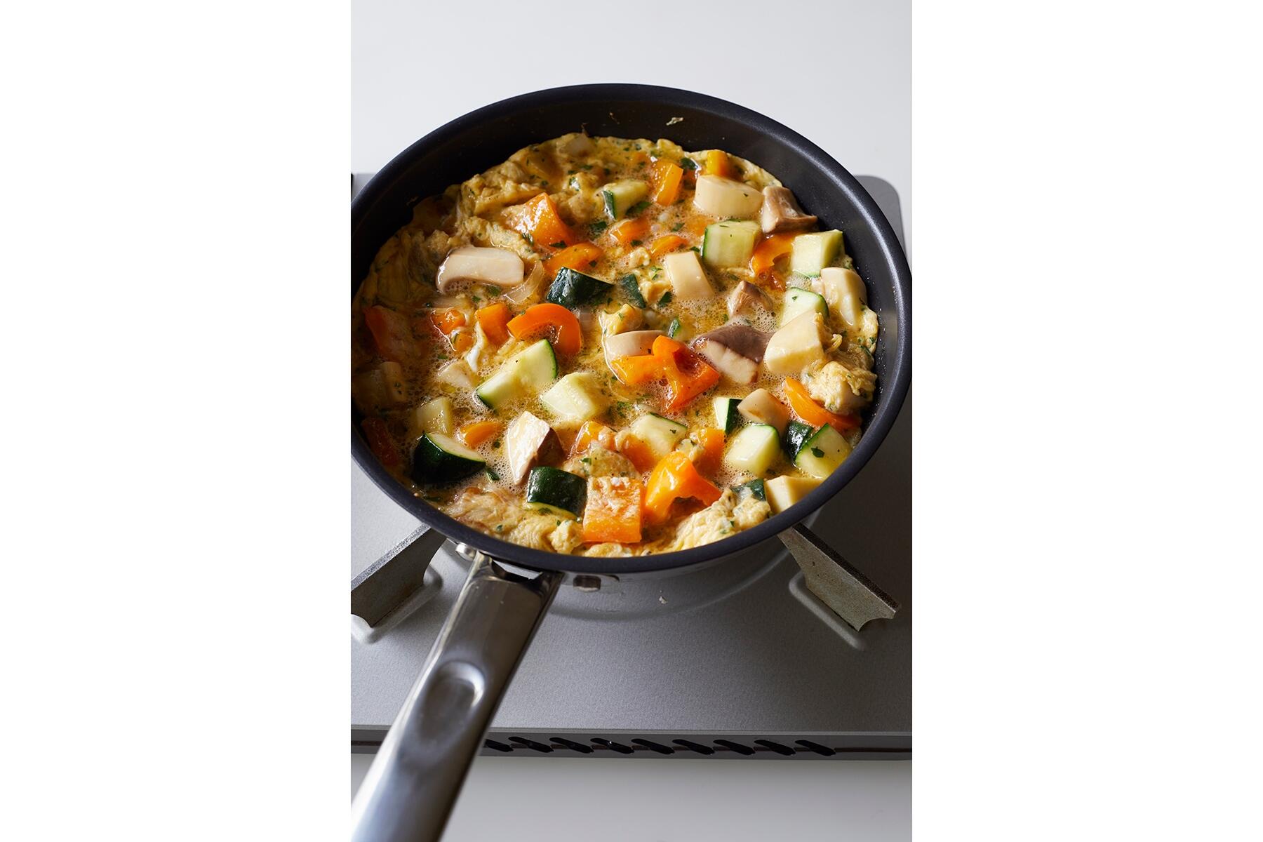 オムレツを焼く