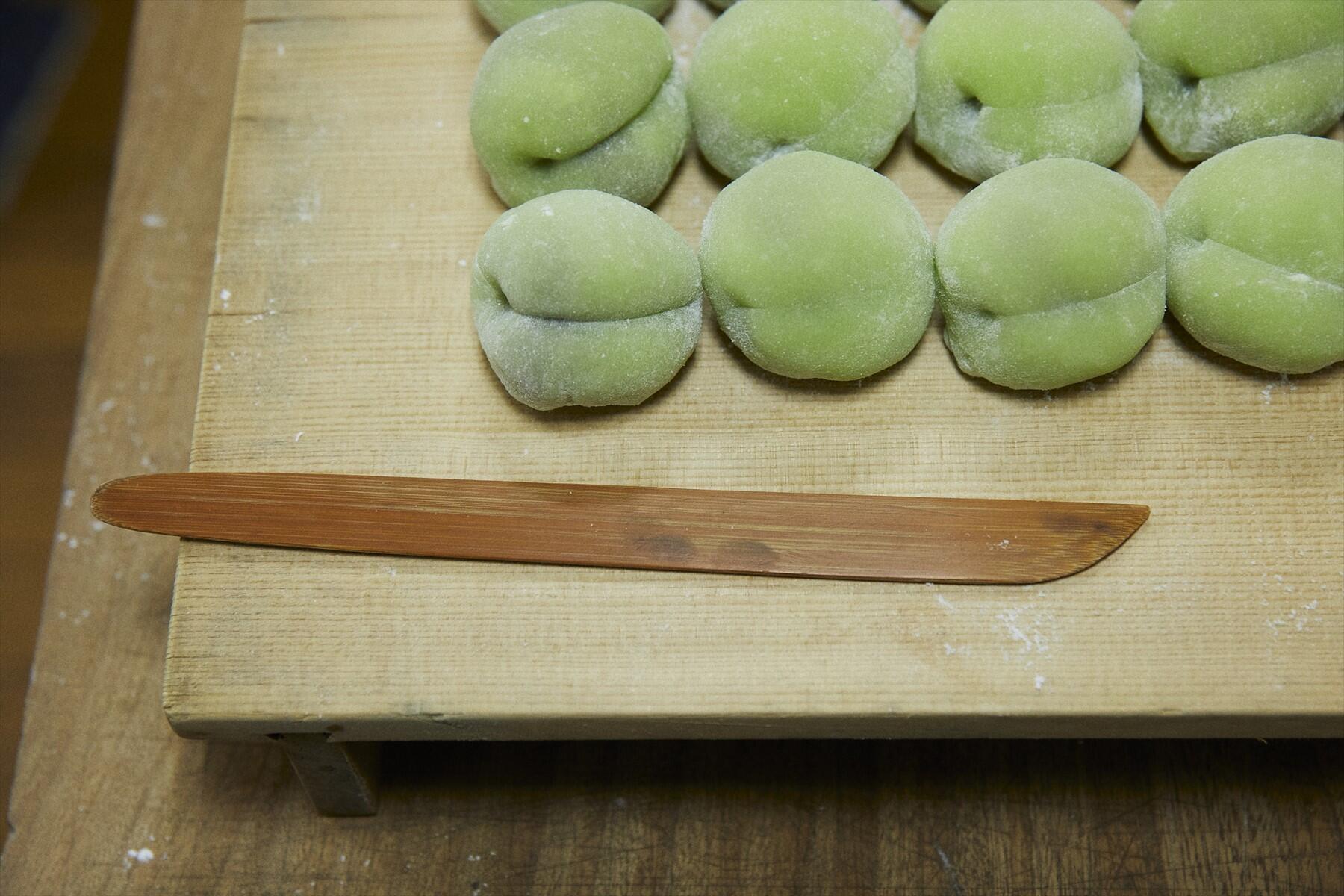 仕上げ中の青梅