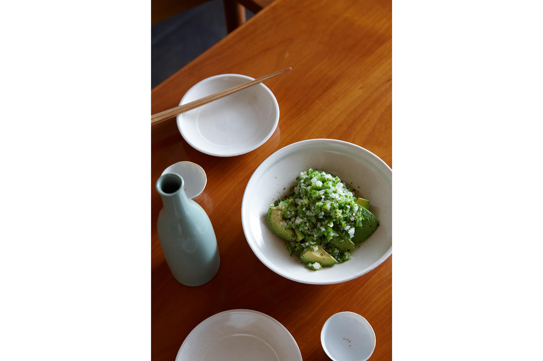 アボカドのピーマンソースがけ