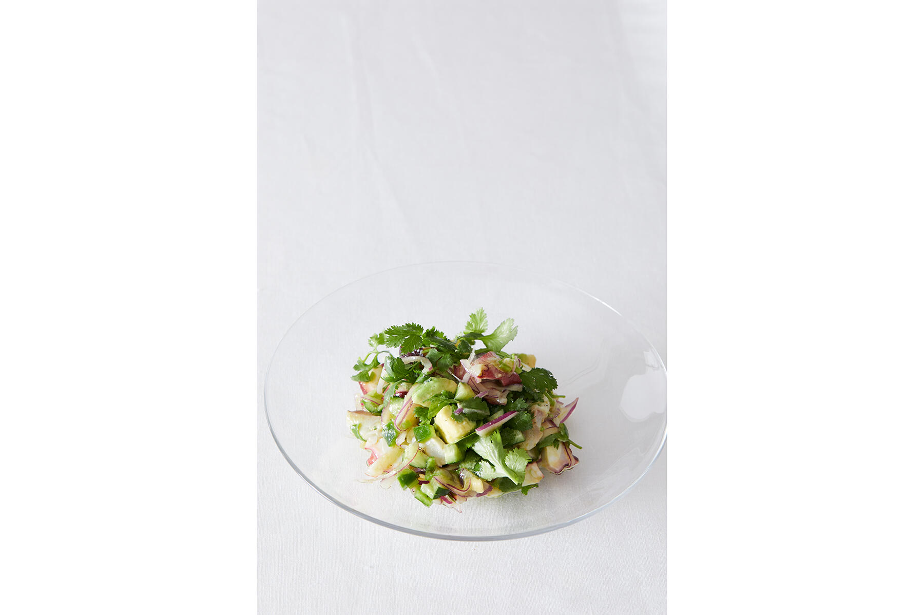 さっぱりとした夏のご馳走”夏野菜と白身魚のセビーチェ“