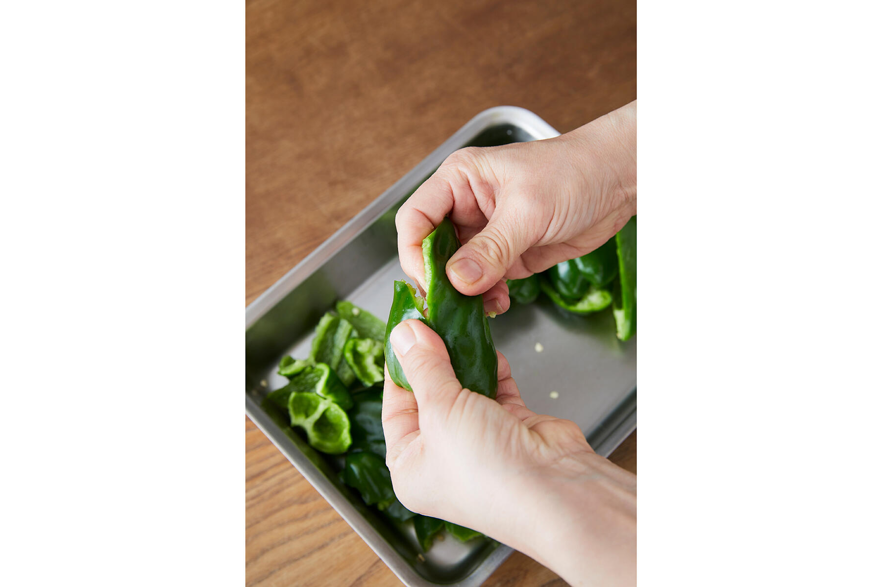 ピーマンの下ごしらえ