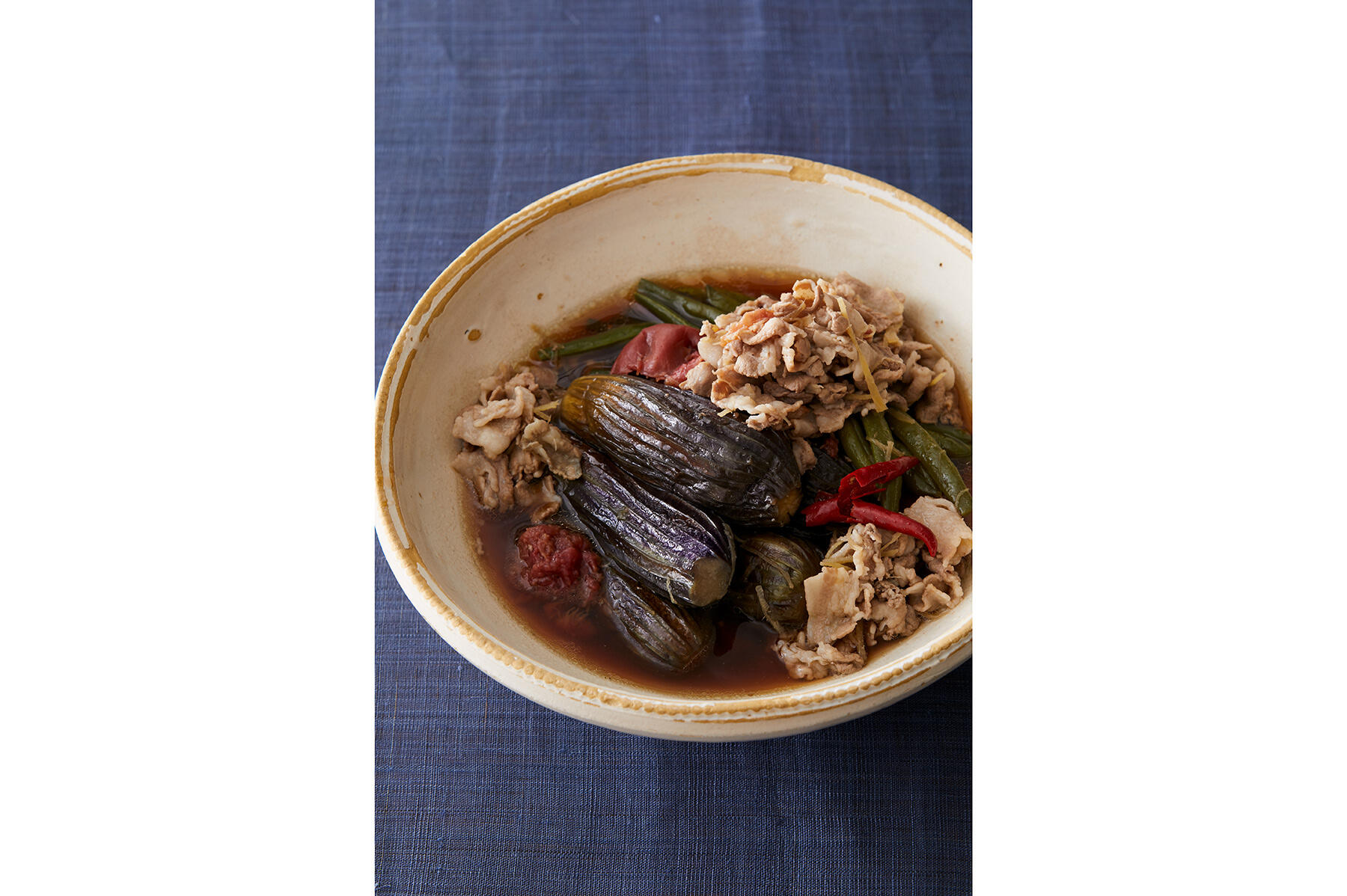 ふくよかですっきりとした味わいの“丸ごとなすと豚肉の梅生姜煮”