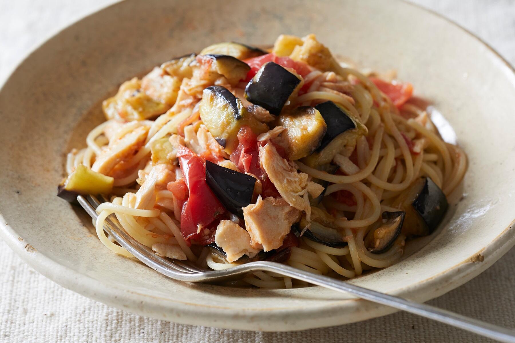 旬のなすを素揚げして冷凍保存で即パスタに!