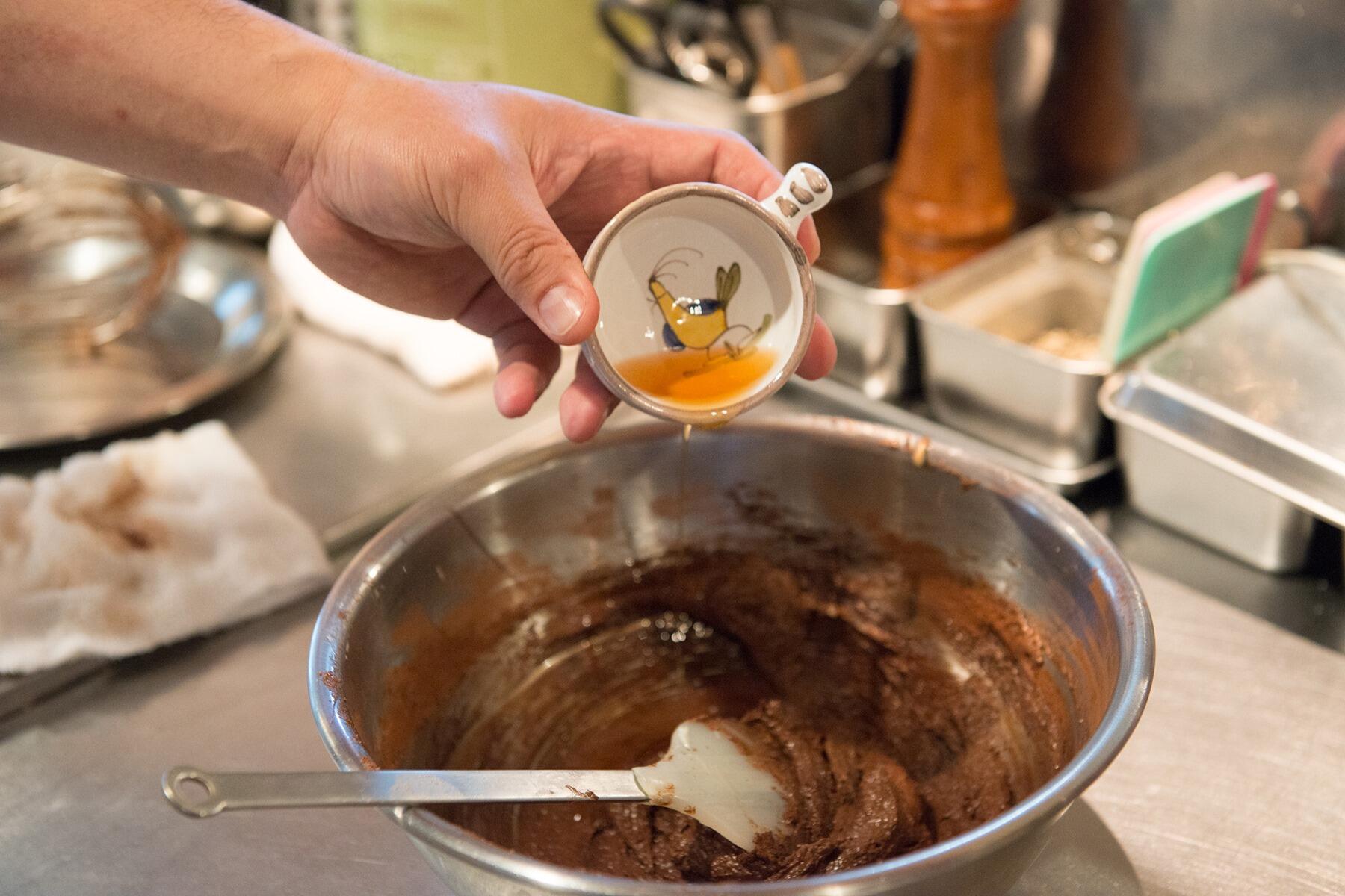 ダークラム酒を加える