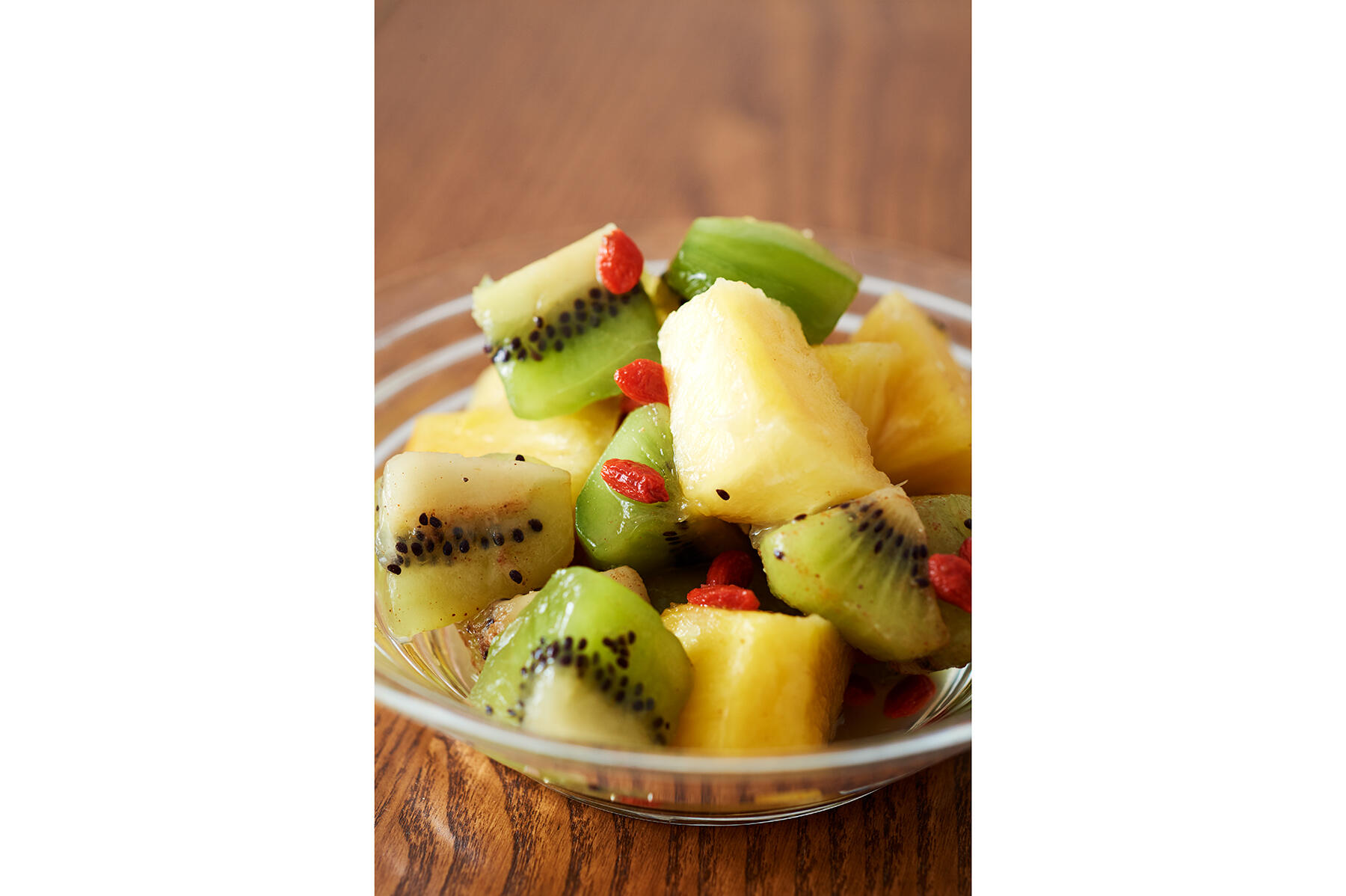 スパイスが効いた台湾風フルーツポンチ“季節のフルーツと五香粉”