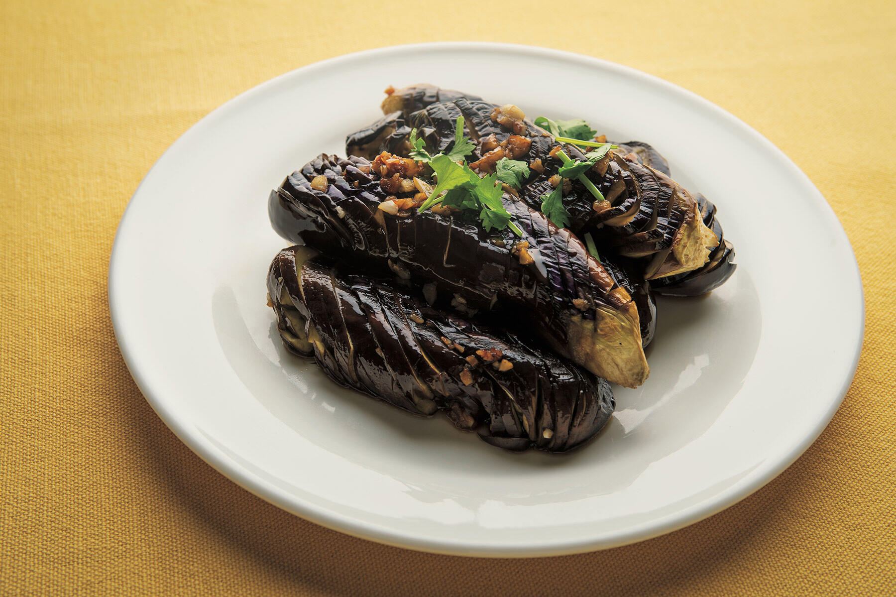 ガツンとにんにくが効いた“茄子のじゃばら焼き”