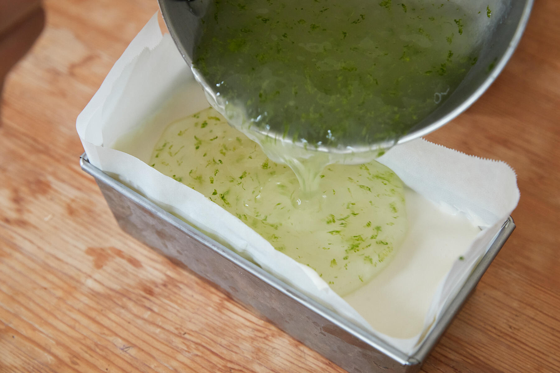 ゼリーを流し込む