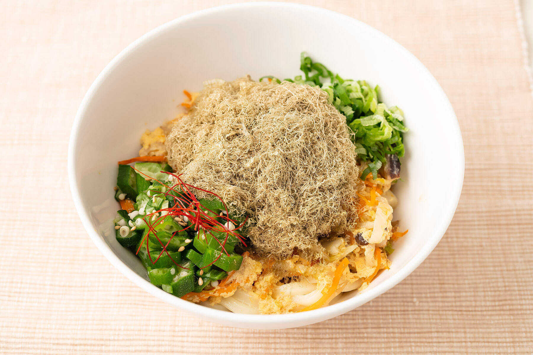 ［北海道産とろろ昆布の五目かき玉うどん］539円