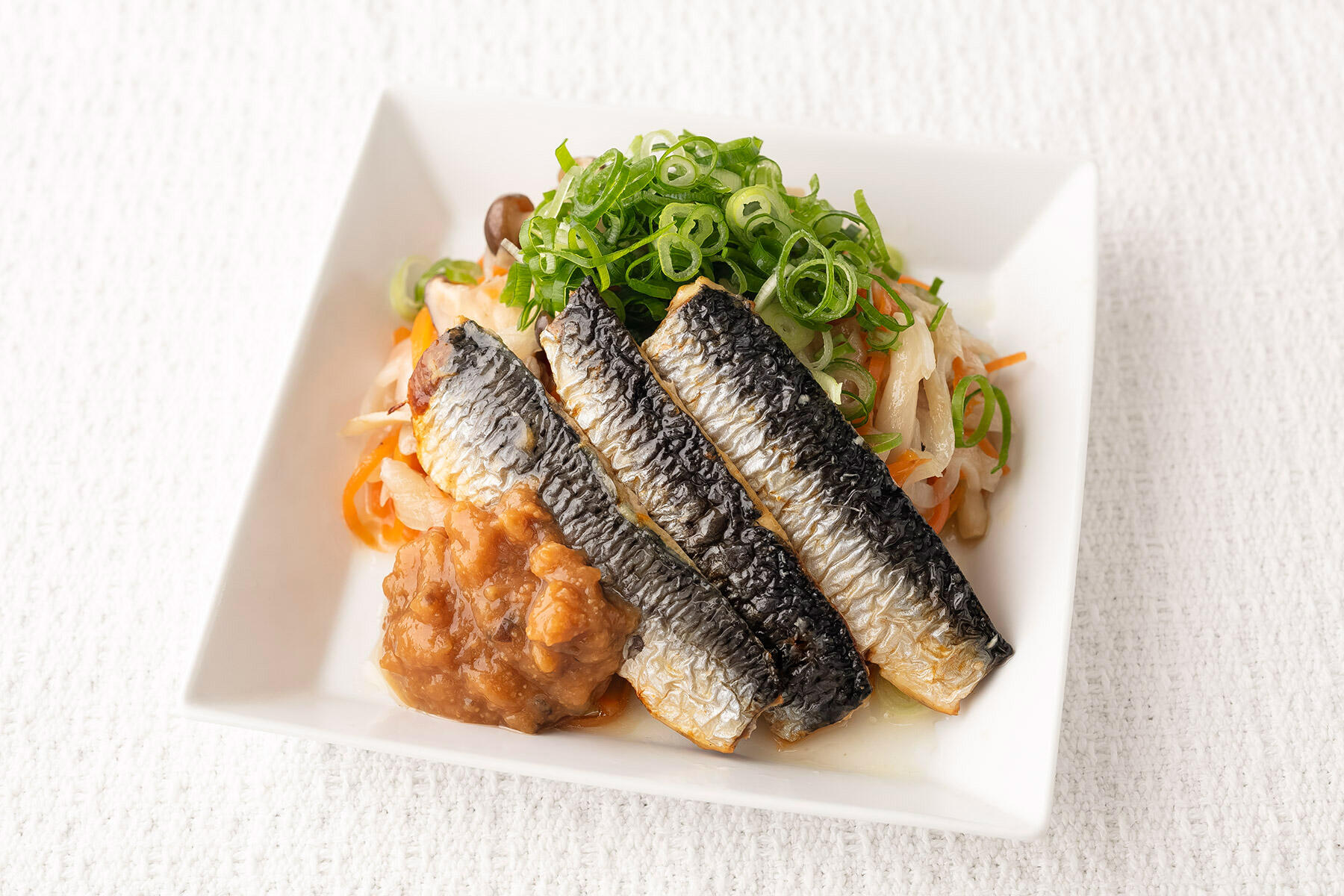 店内［焼き真いわしときのこの味噌マリネサラダ］539円