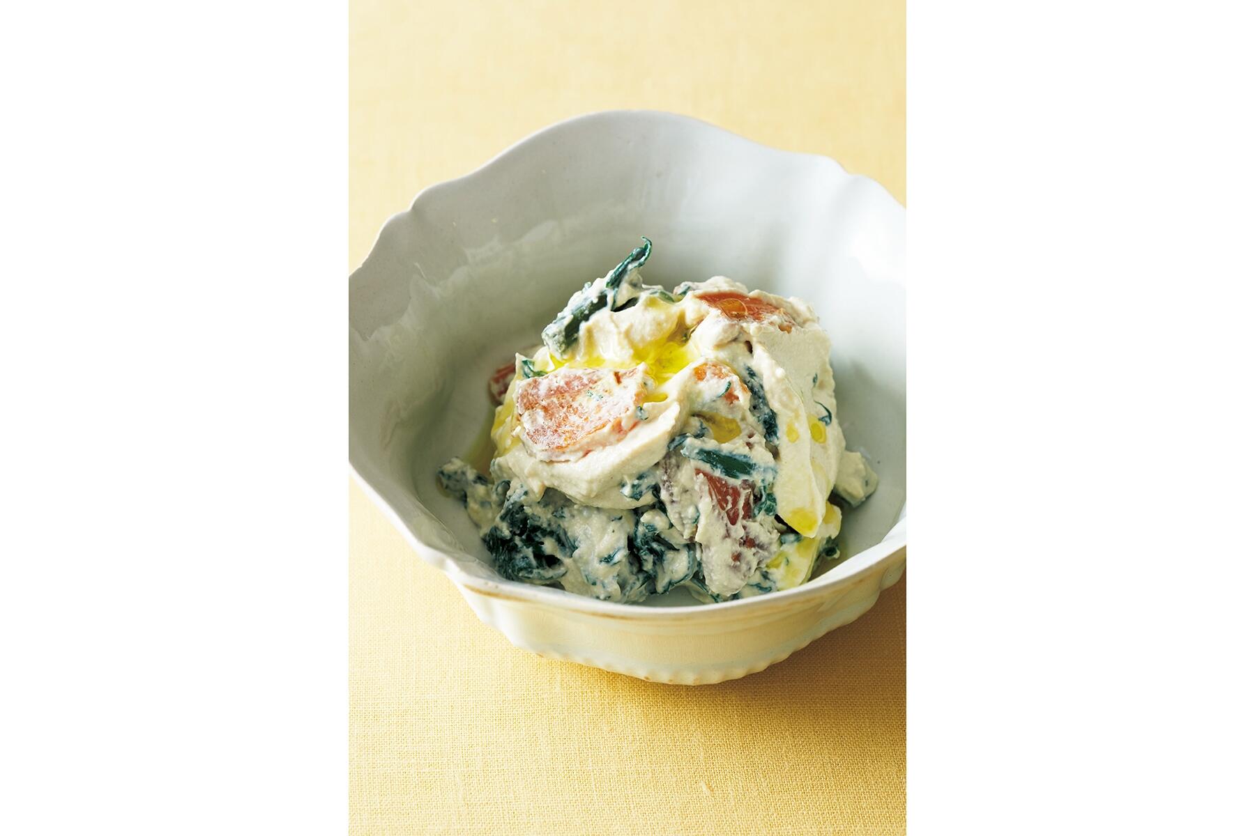 ほんのり甘い箸休め“柿と春菊の洋風白和え”