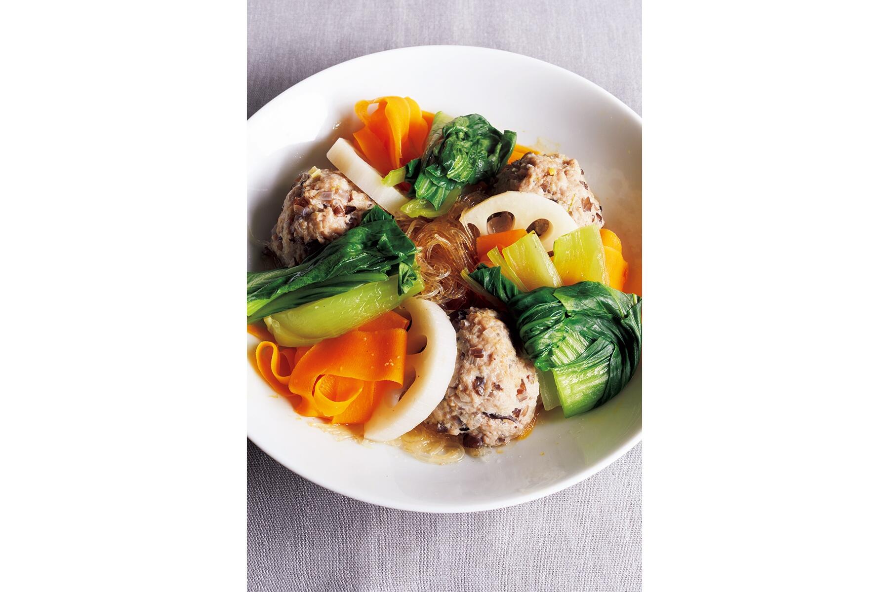 濃厚な旨味を楽しめる“肉だんごと春雨の中華蒸し”