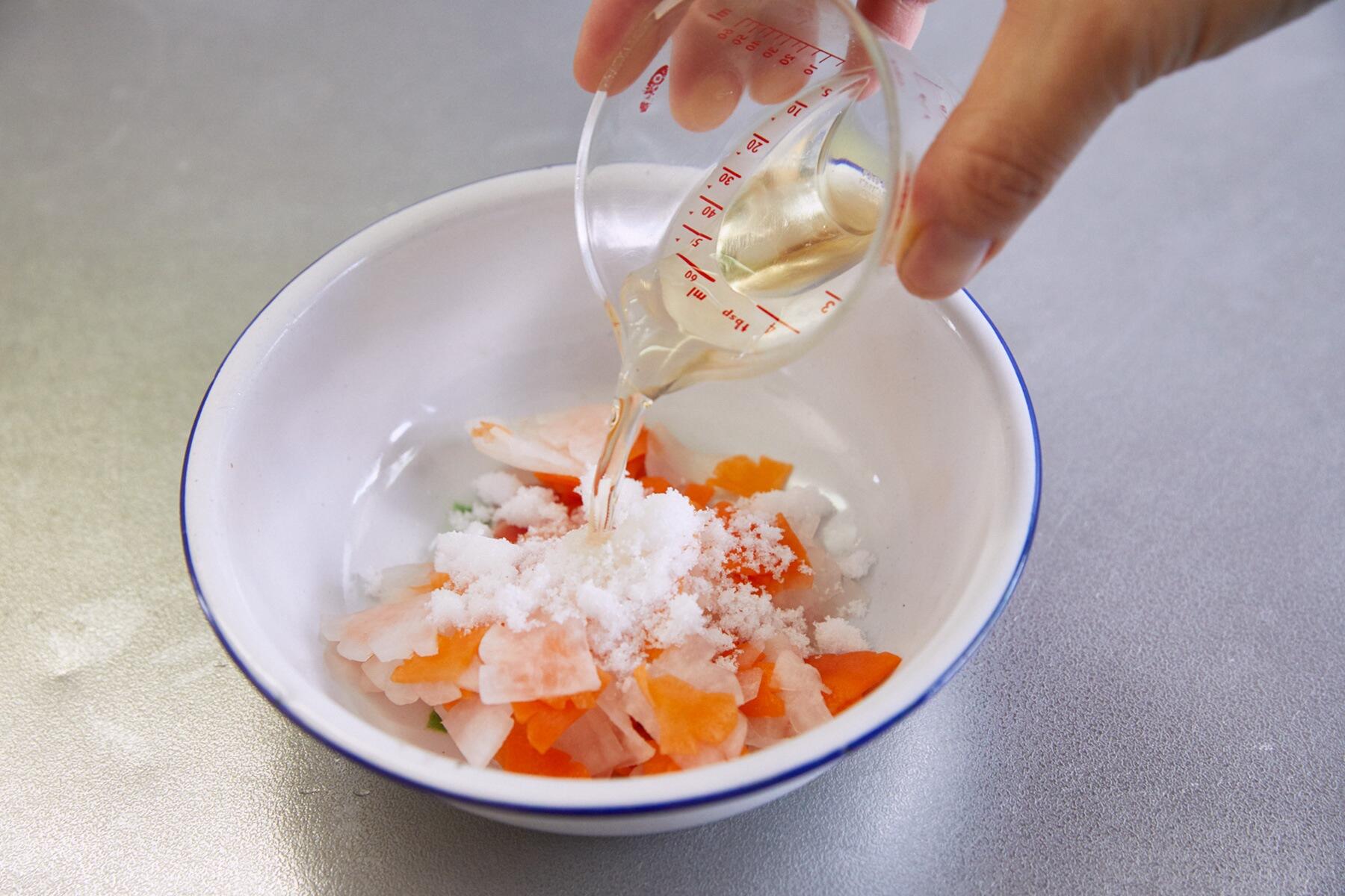 なますをつくる