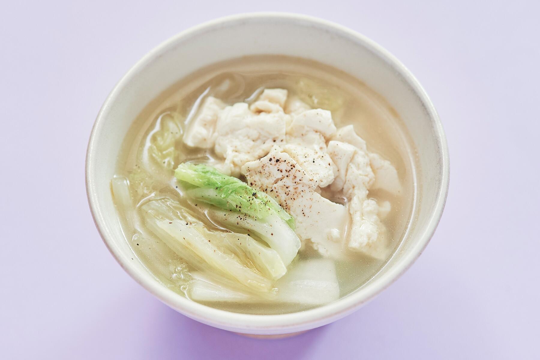 白菜と豆腐だけで簡単につくる“けんちん汁”