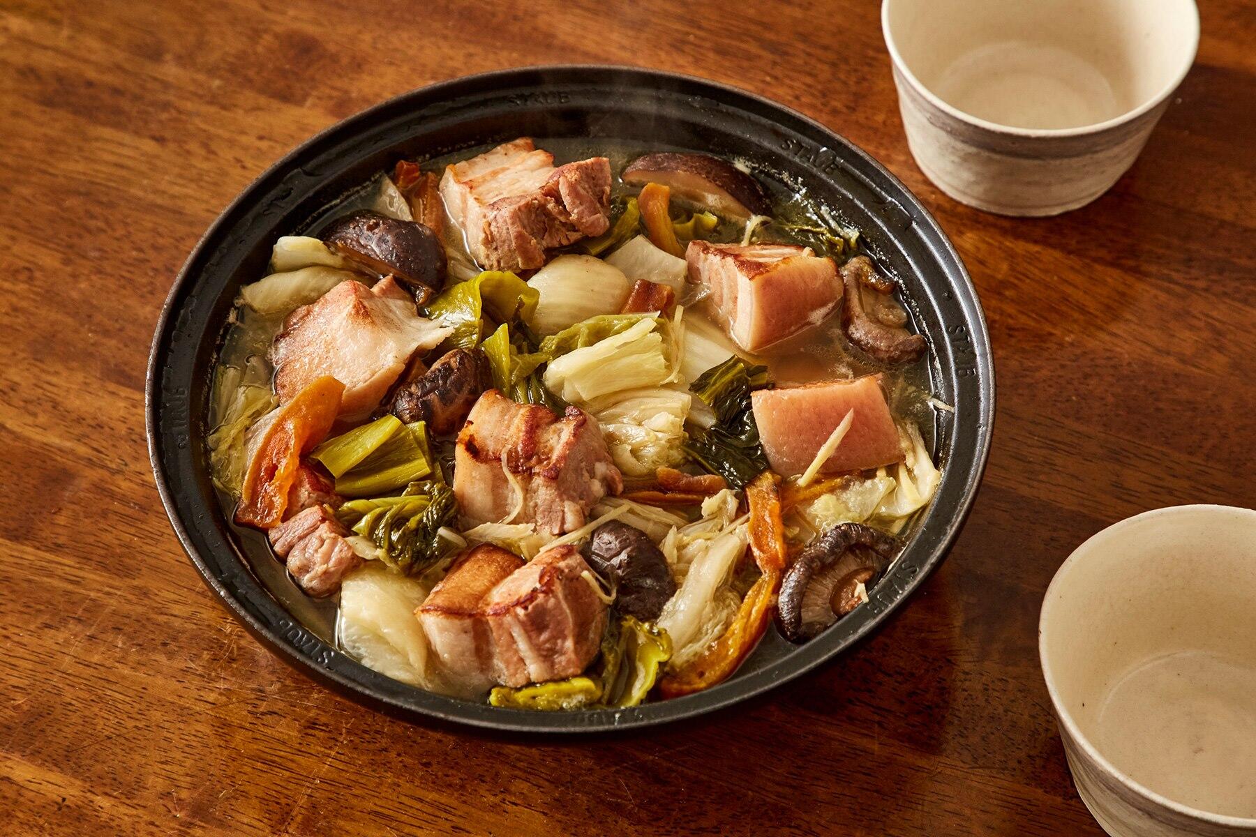 ボリュームたっぷりだけどさっぱりと食べられる“豚バラと白菜の煮込み”