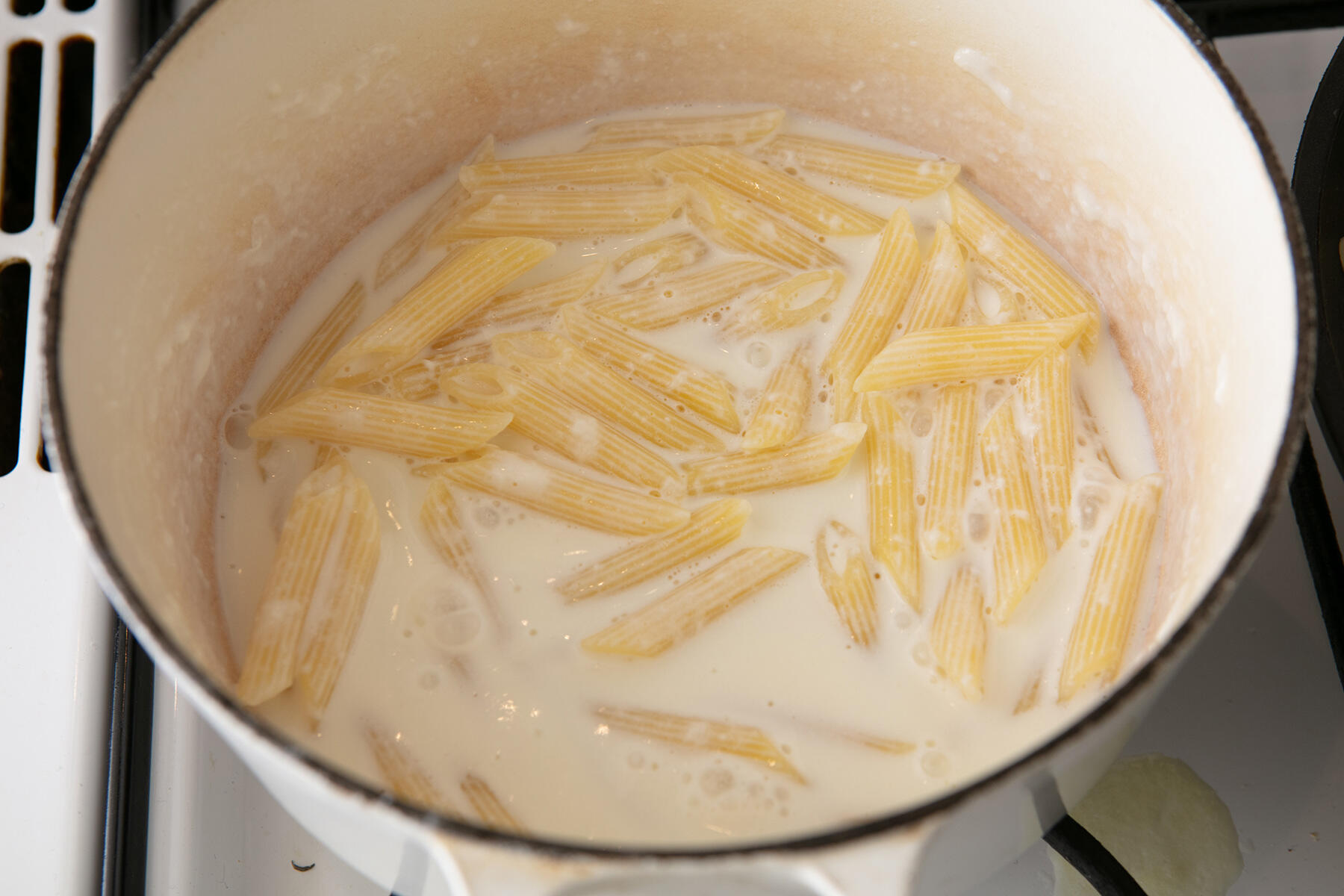 チーズを加える