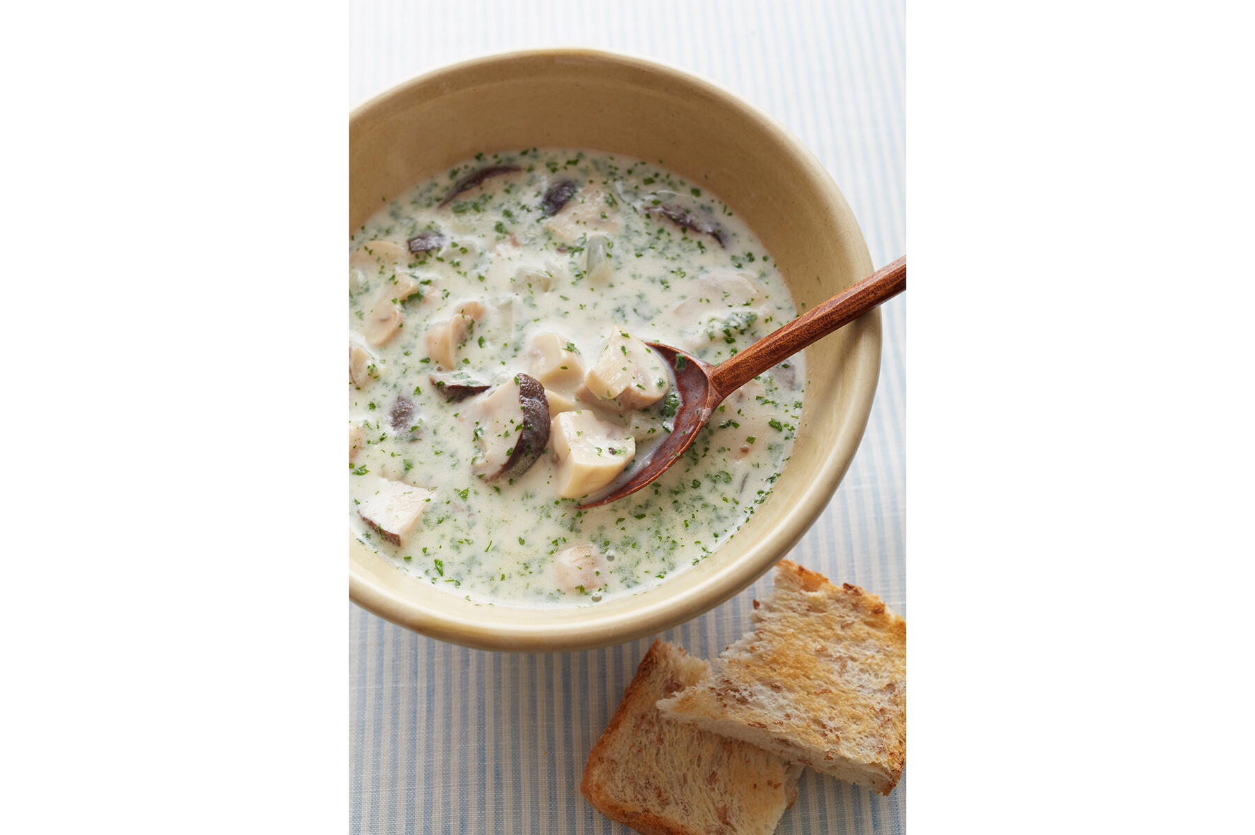 きのこのクリームスープ