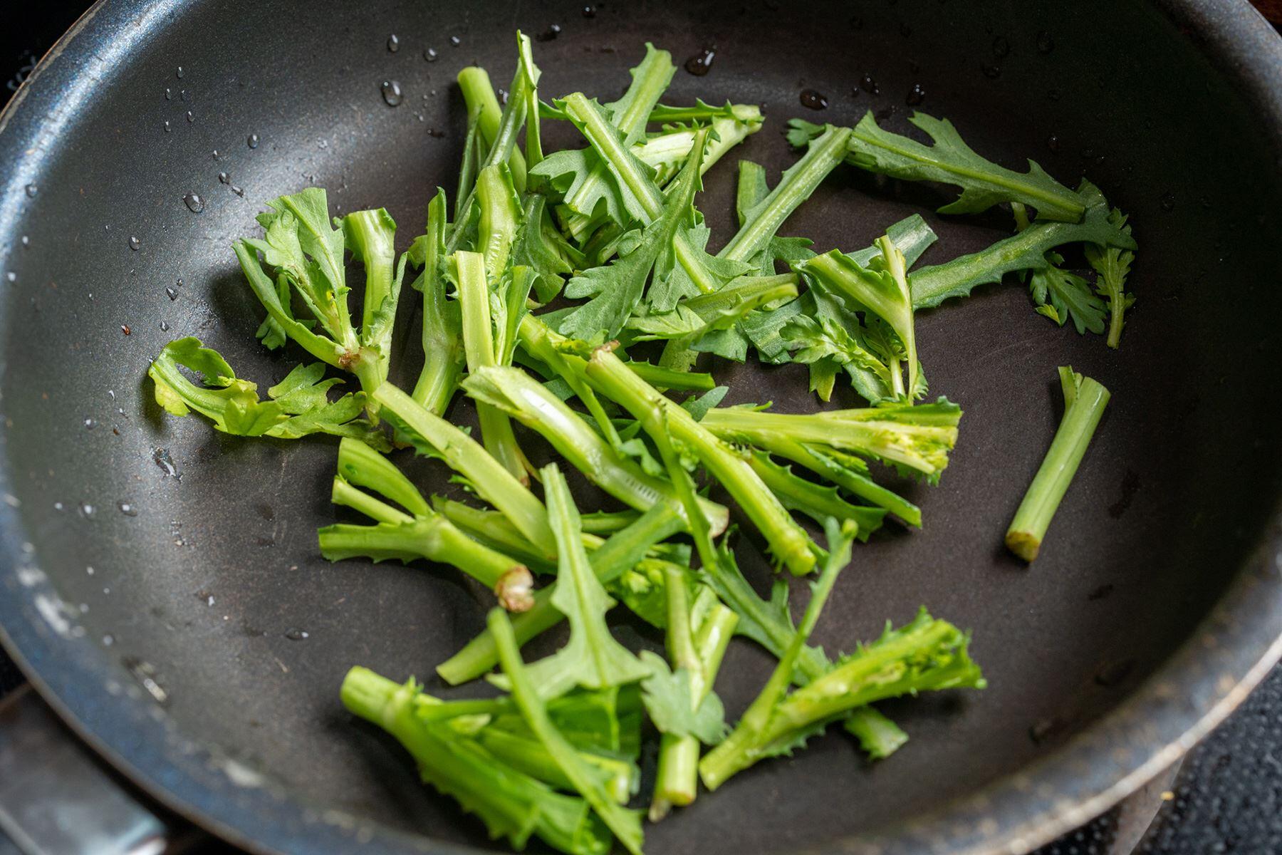 春菊を加熱する