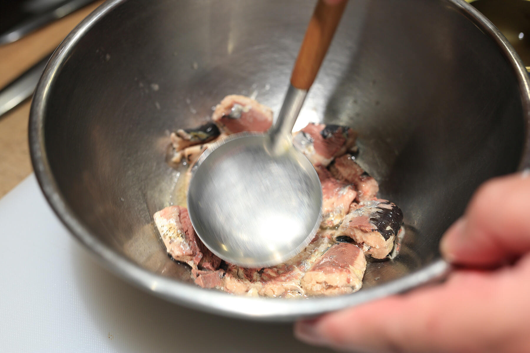 いわしをつぶす