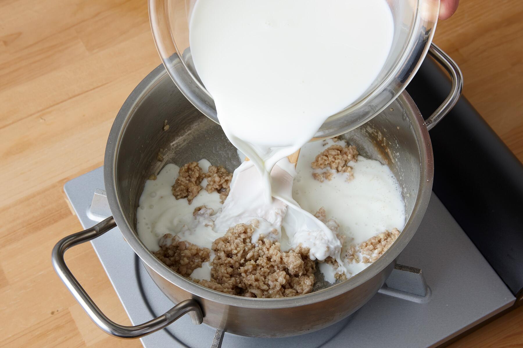 挽き肉ソースをつくる