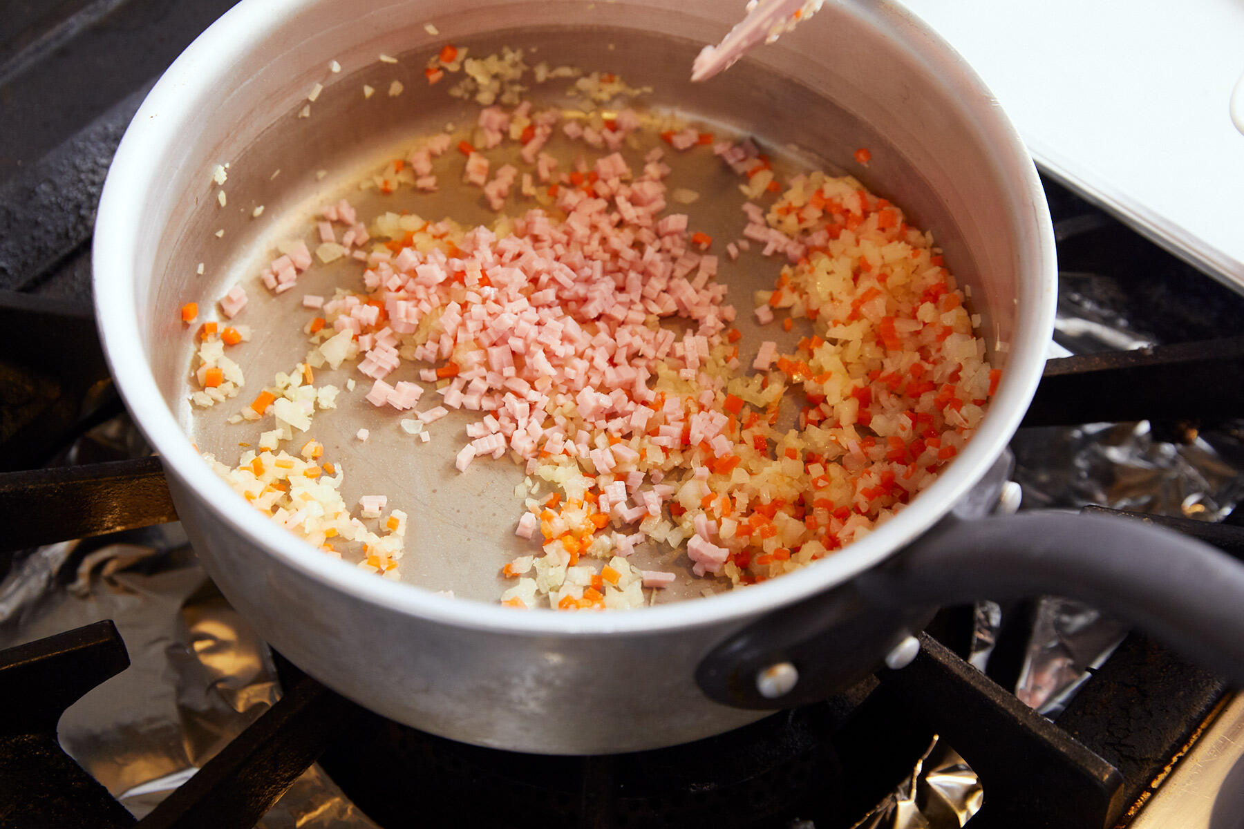 ケチャップライスの素を仕込む