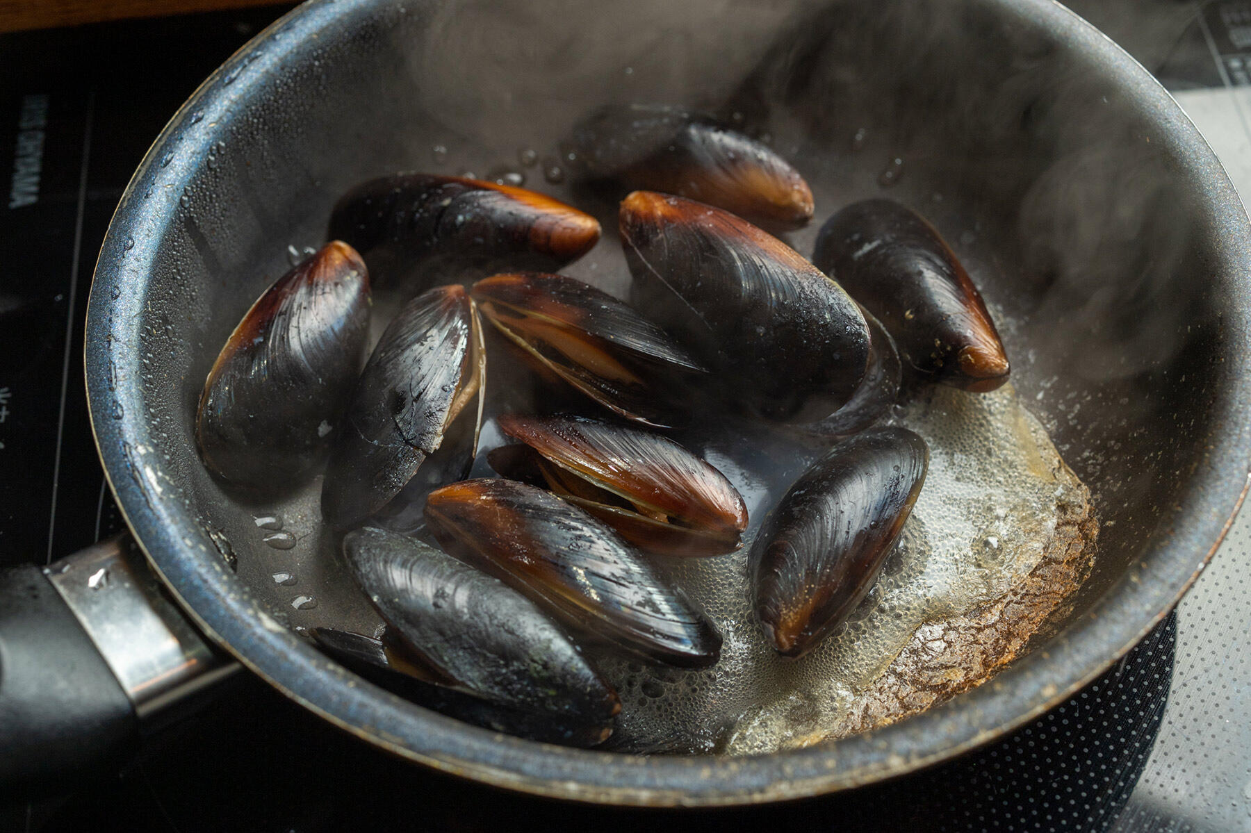 ムール貝の下準備