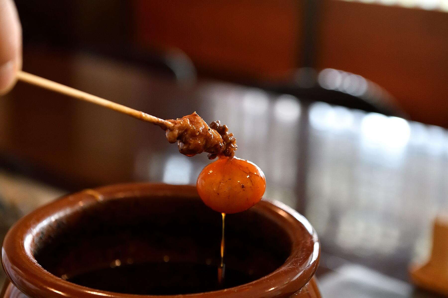 ツボだれにつけたやきとり