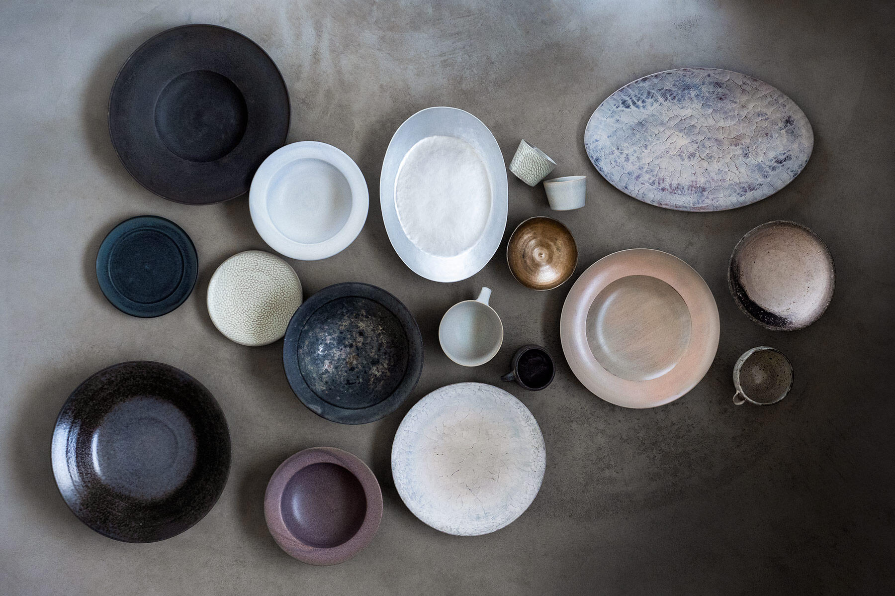 グレートーンの器