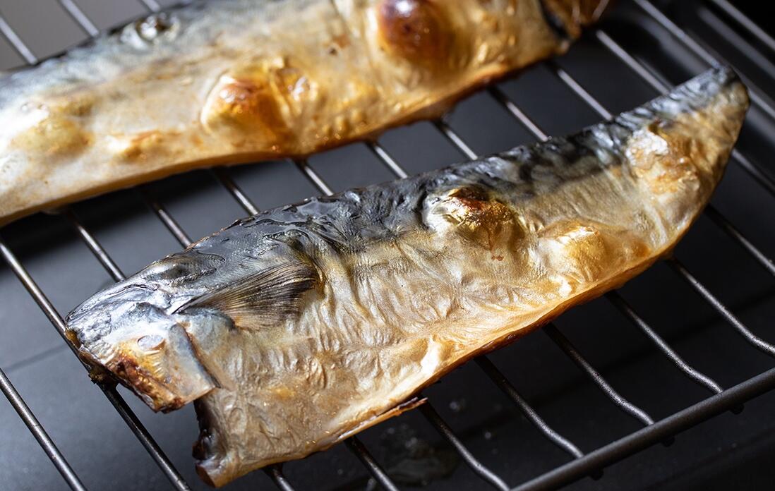 脂ののった国産天日干しさば