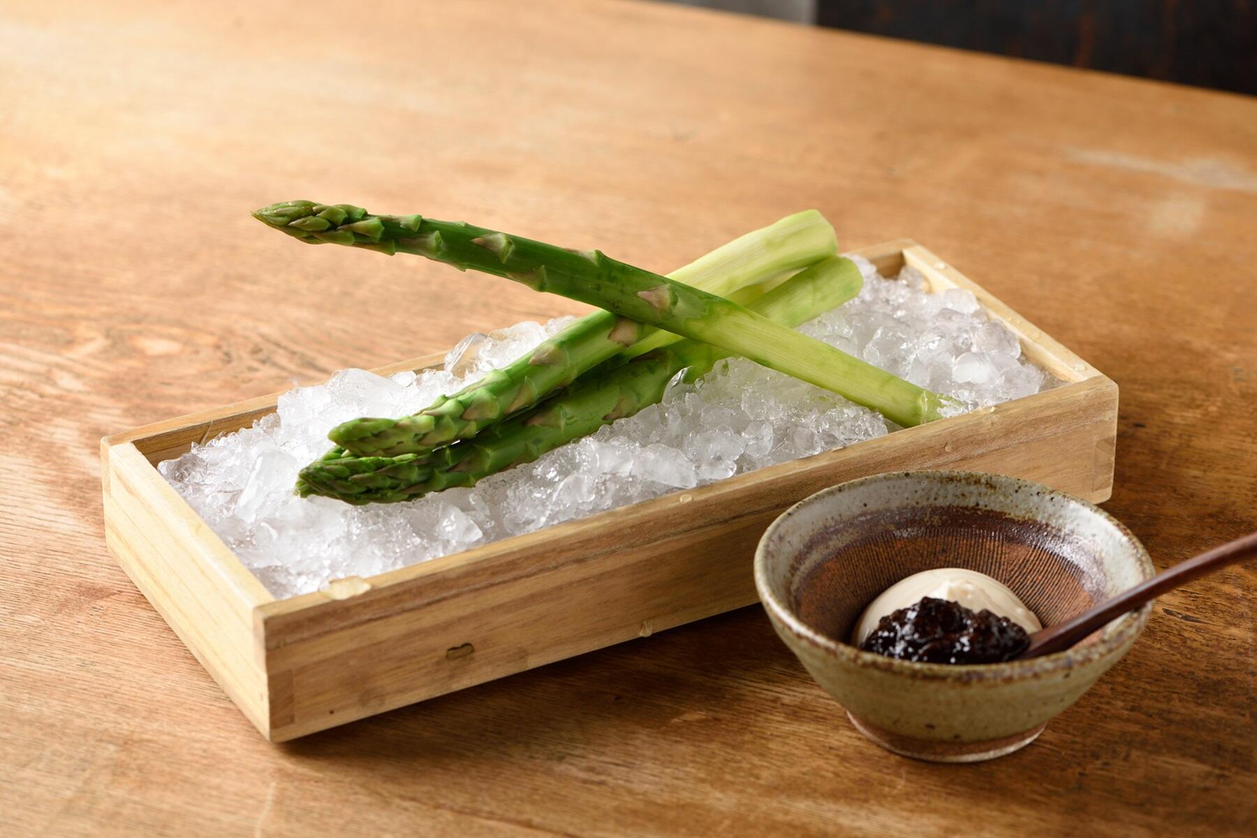 ゆでたてアスパラと蔵出しひしほ味噌