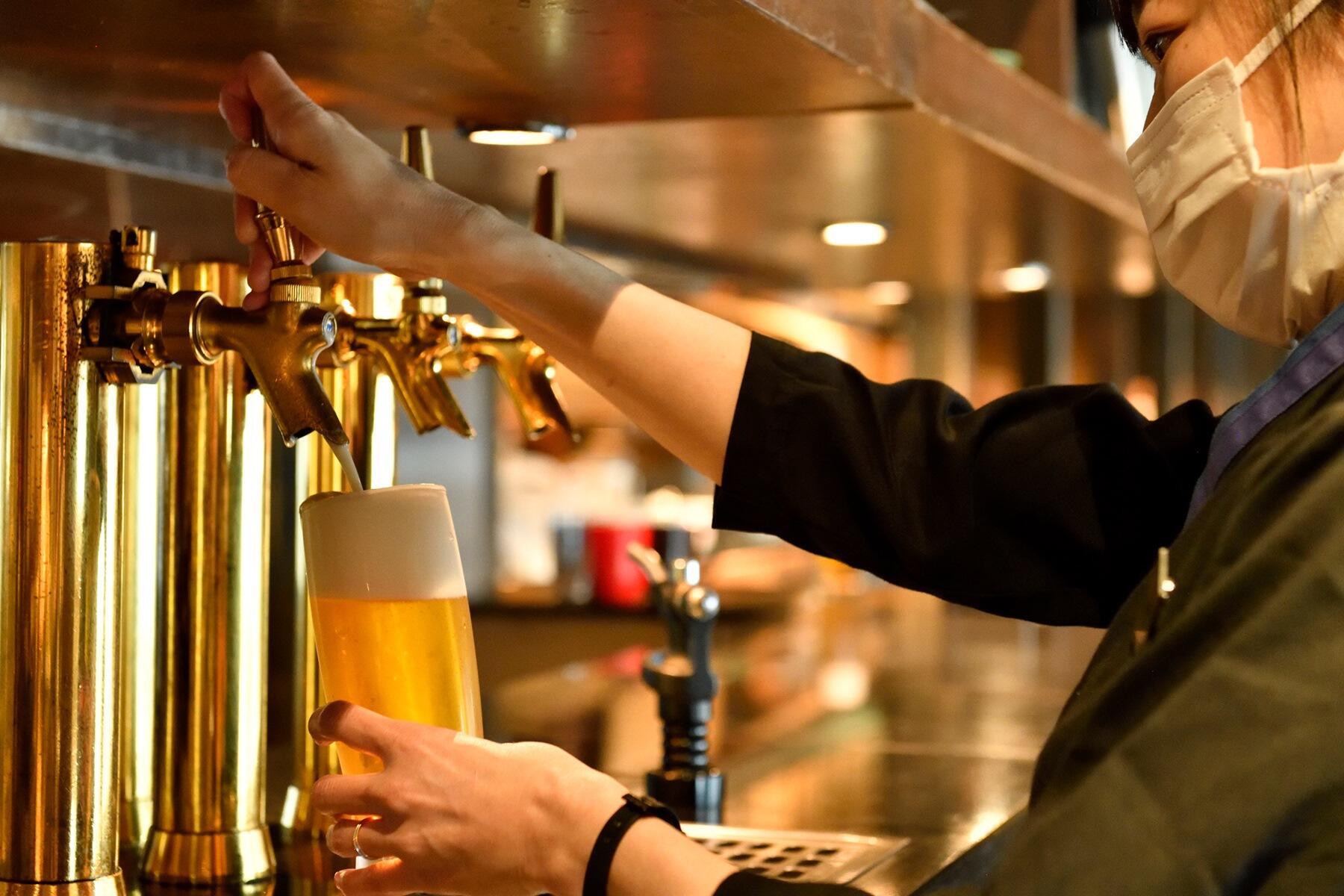 サーバーの洗浄の様子