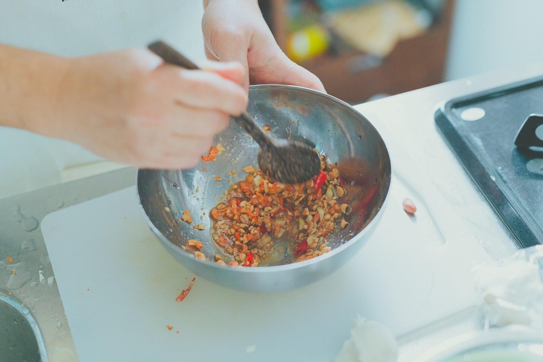 調味料を加える