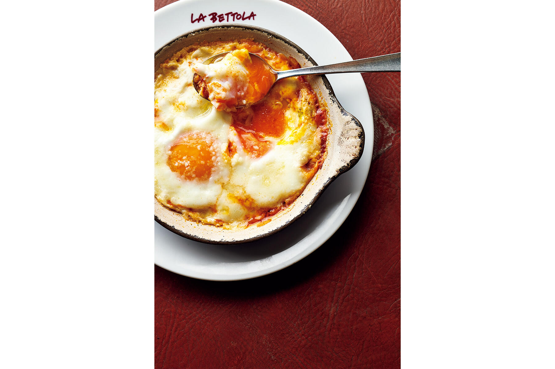 モッツァレラチーズの目玉焼き