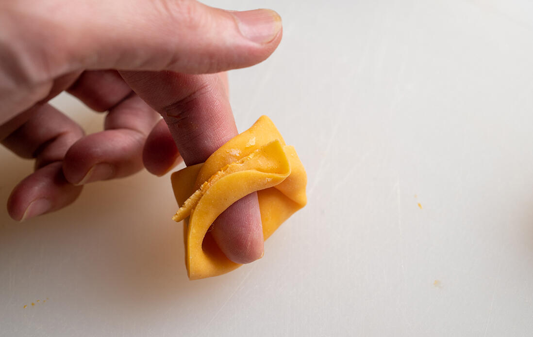 ラビオリの形に成形する