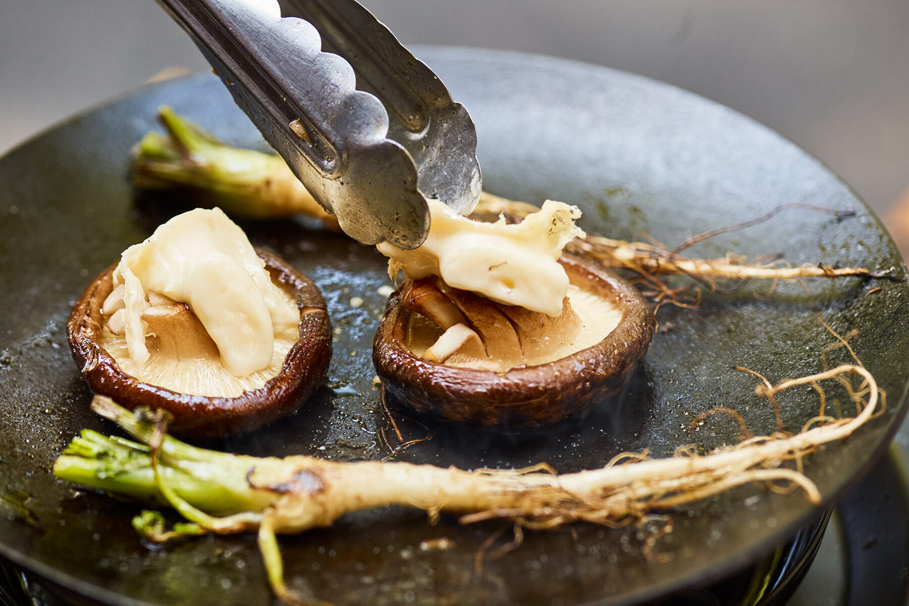 カマンベルチーズを加える