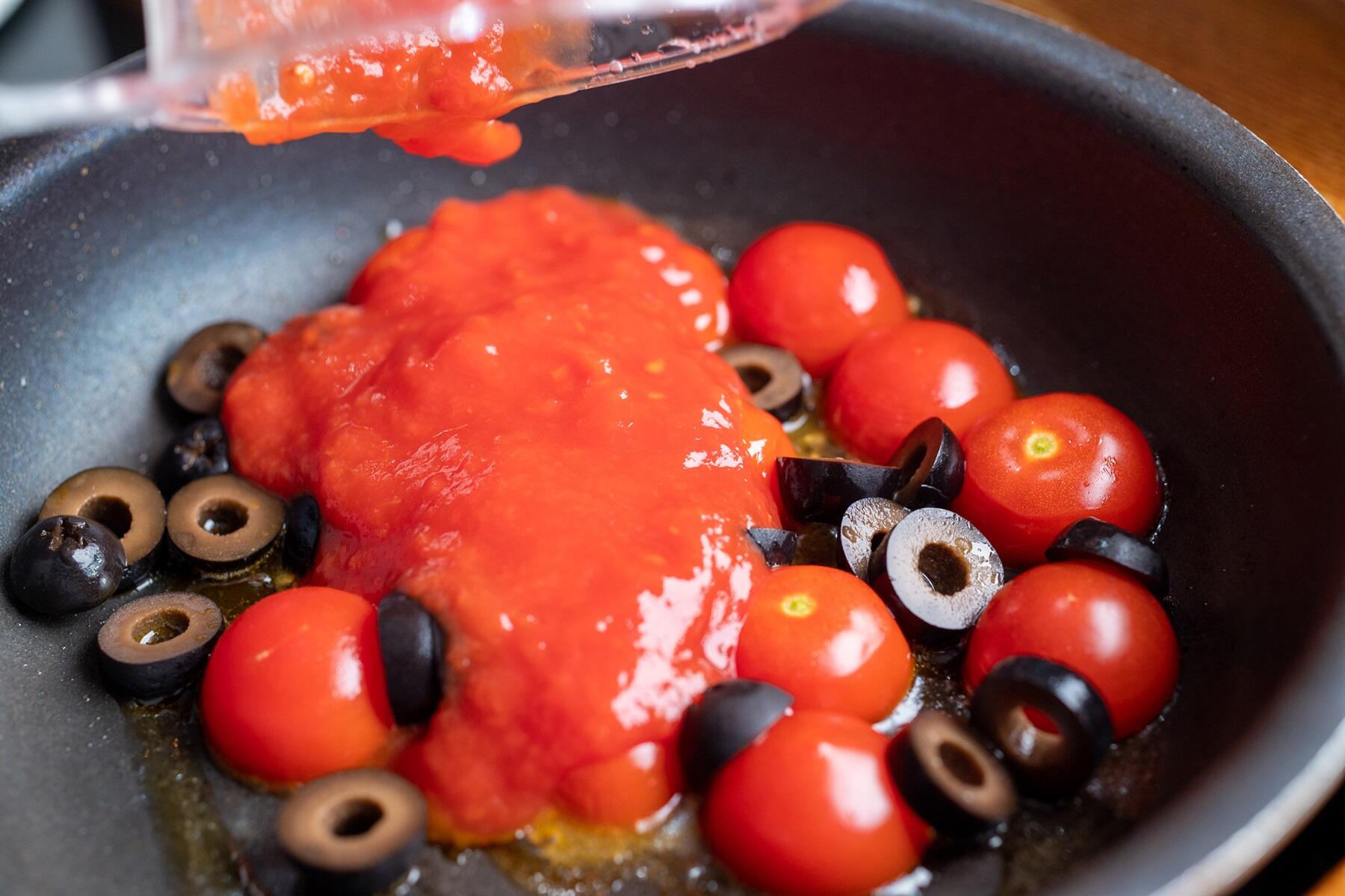 ソースをつくる