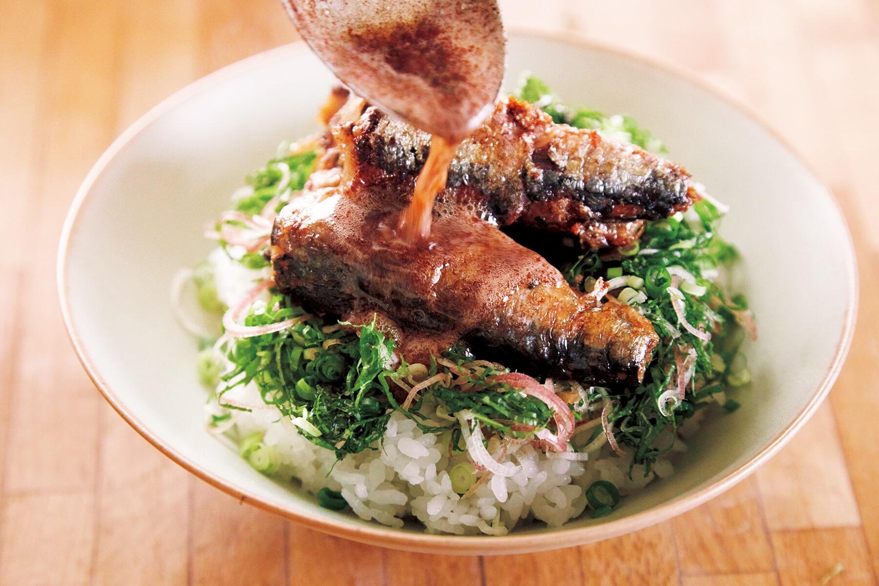 焦がしバターをかける