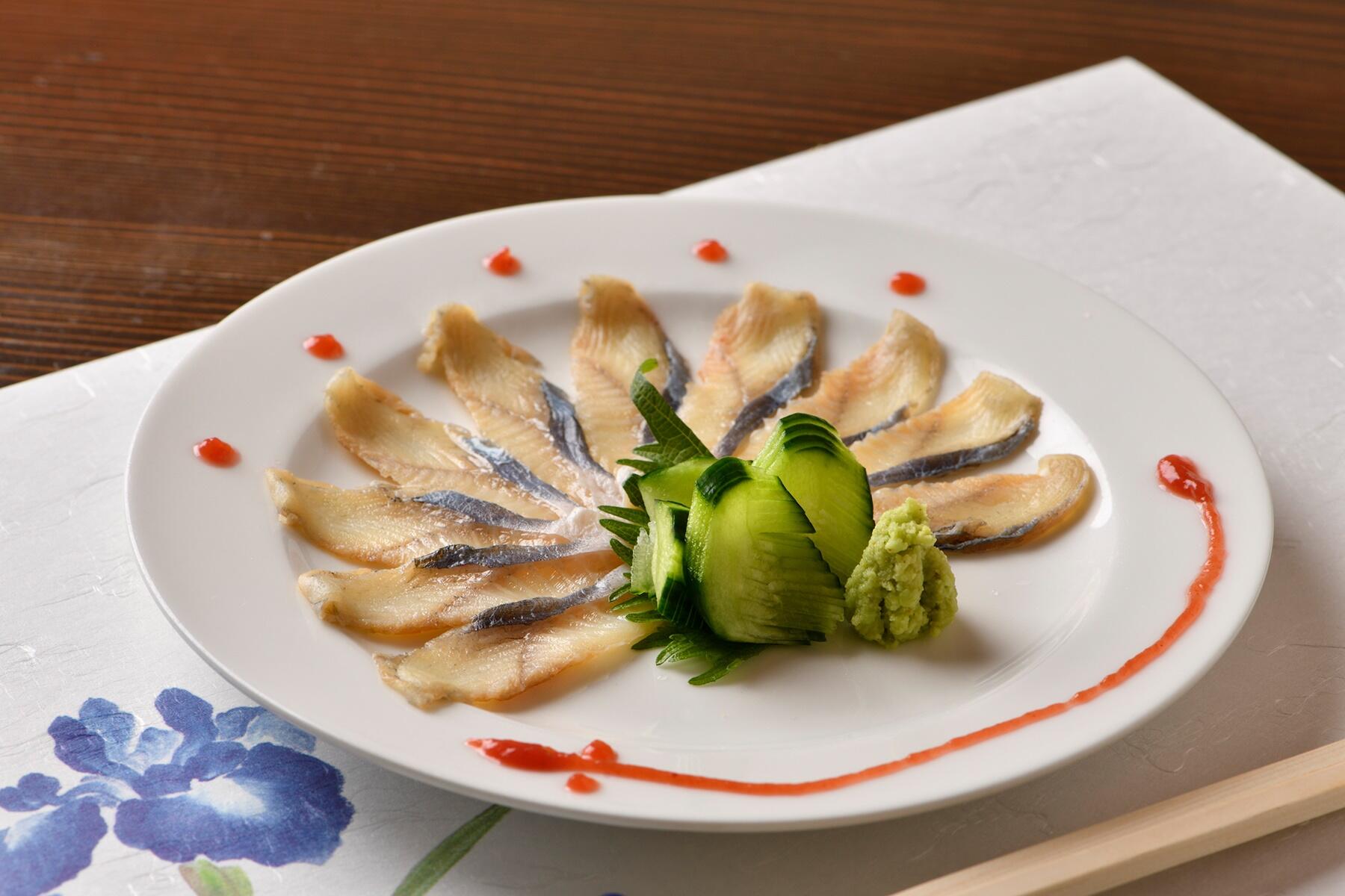 うなぎの酢〆うら梅造り