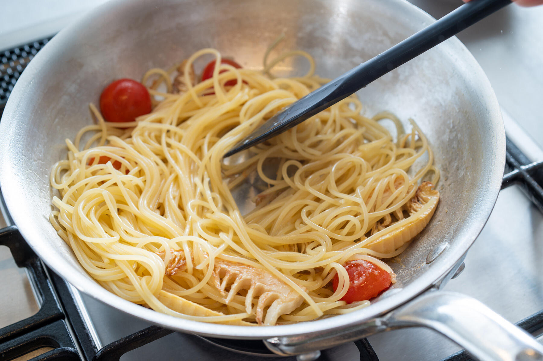 パスタを加える