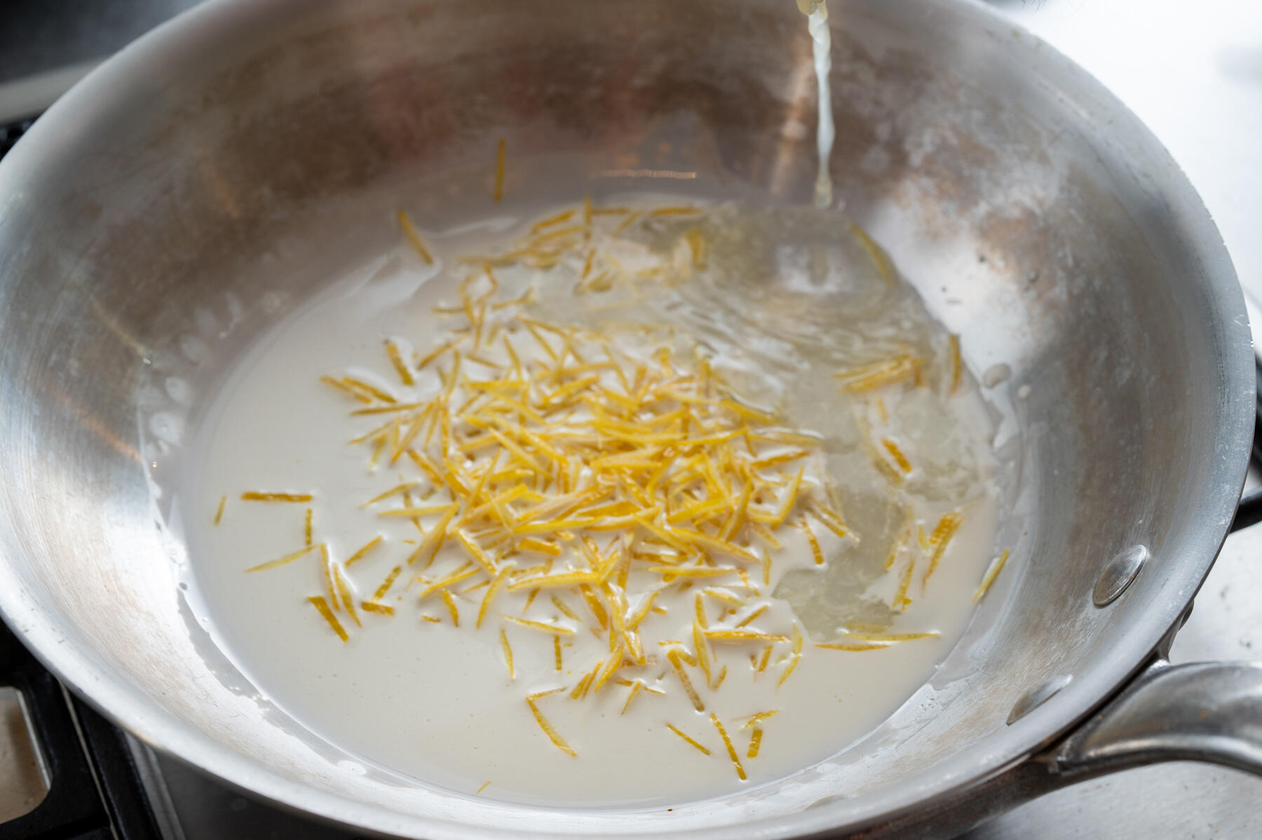 ソースをつくる