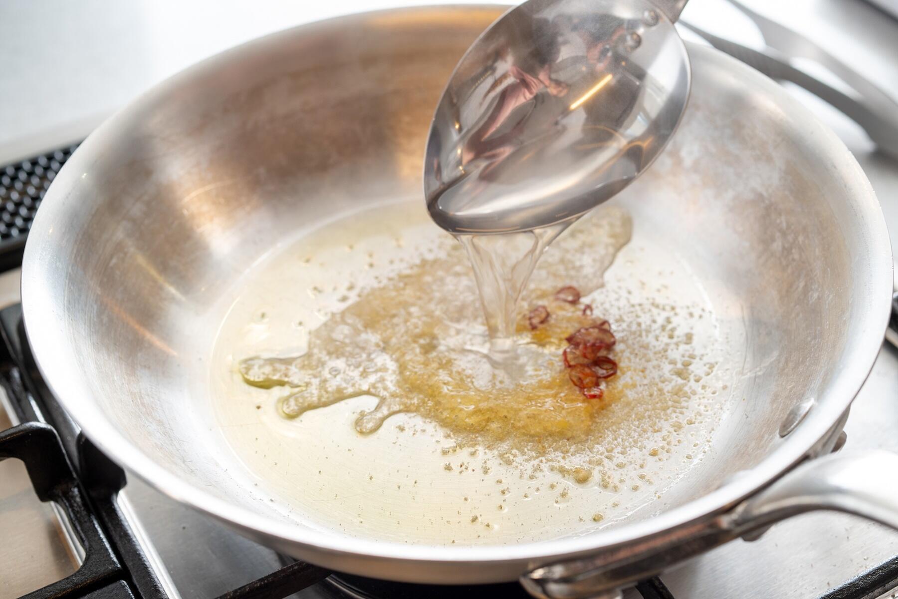 ソースをつくる