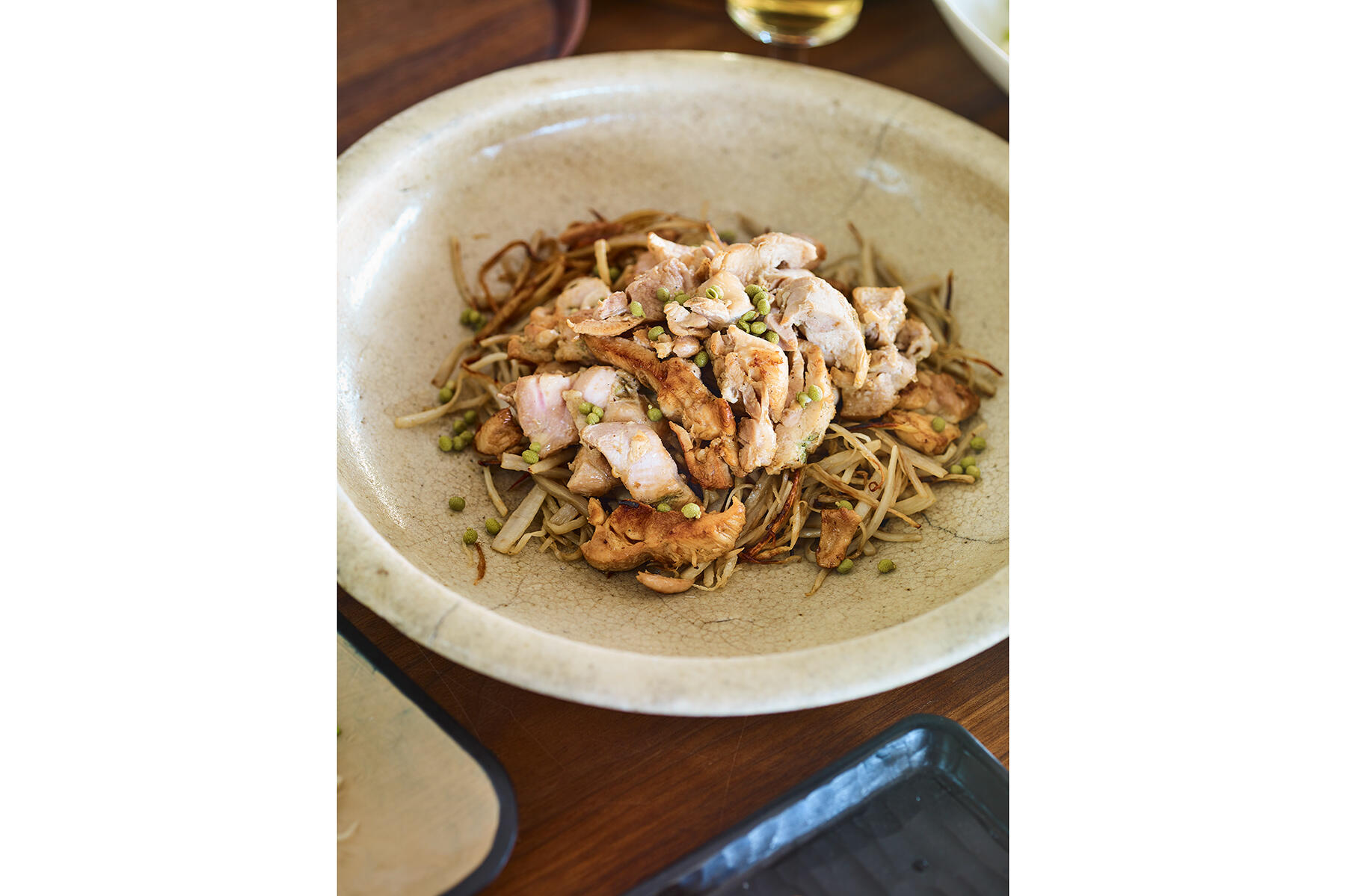 旬のごぼうを使った“鶏肉とごぼうの山椒蒸し焼き”