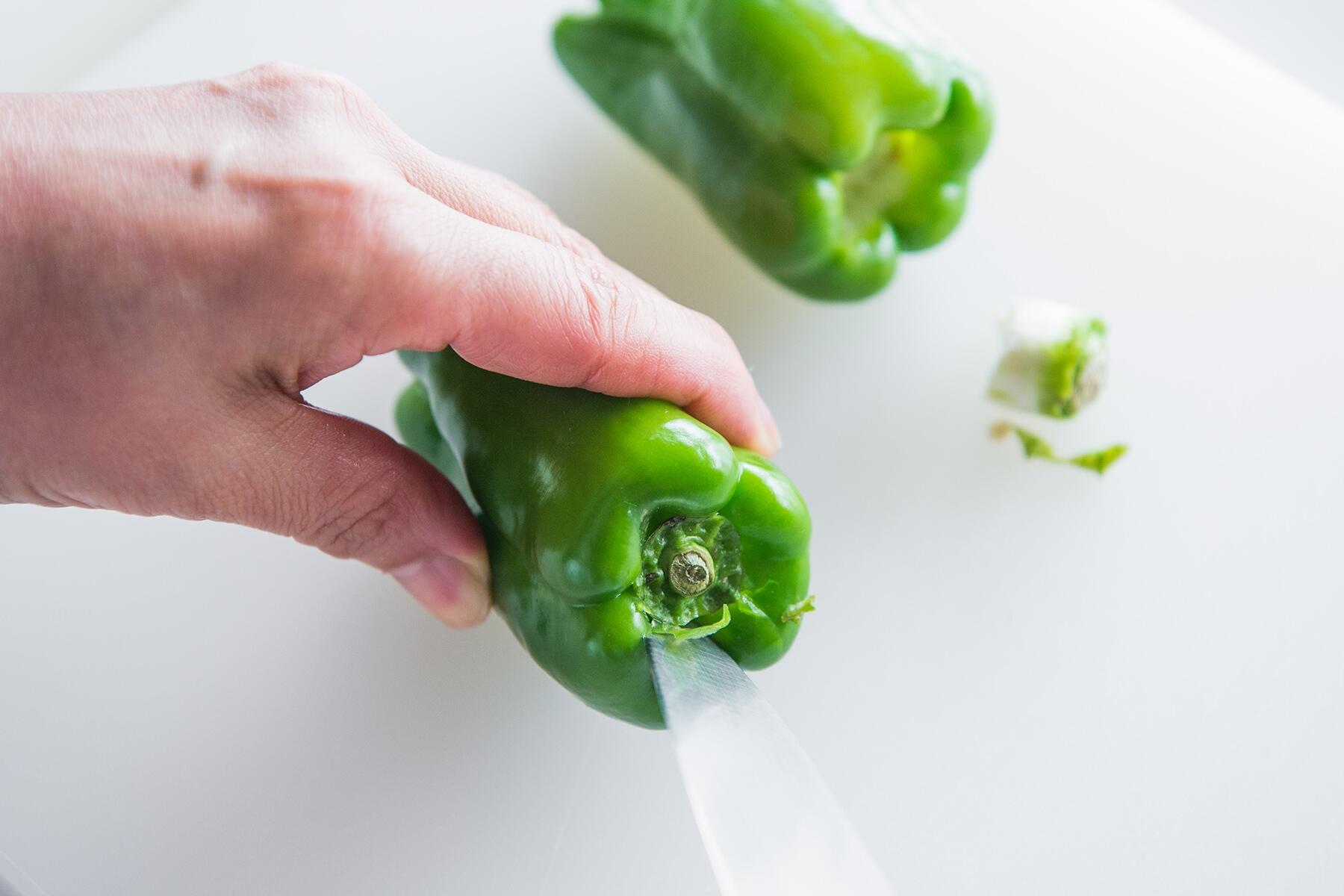 ピーマンの下準備