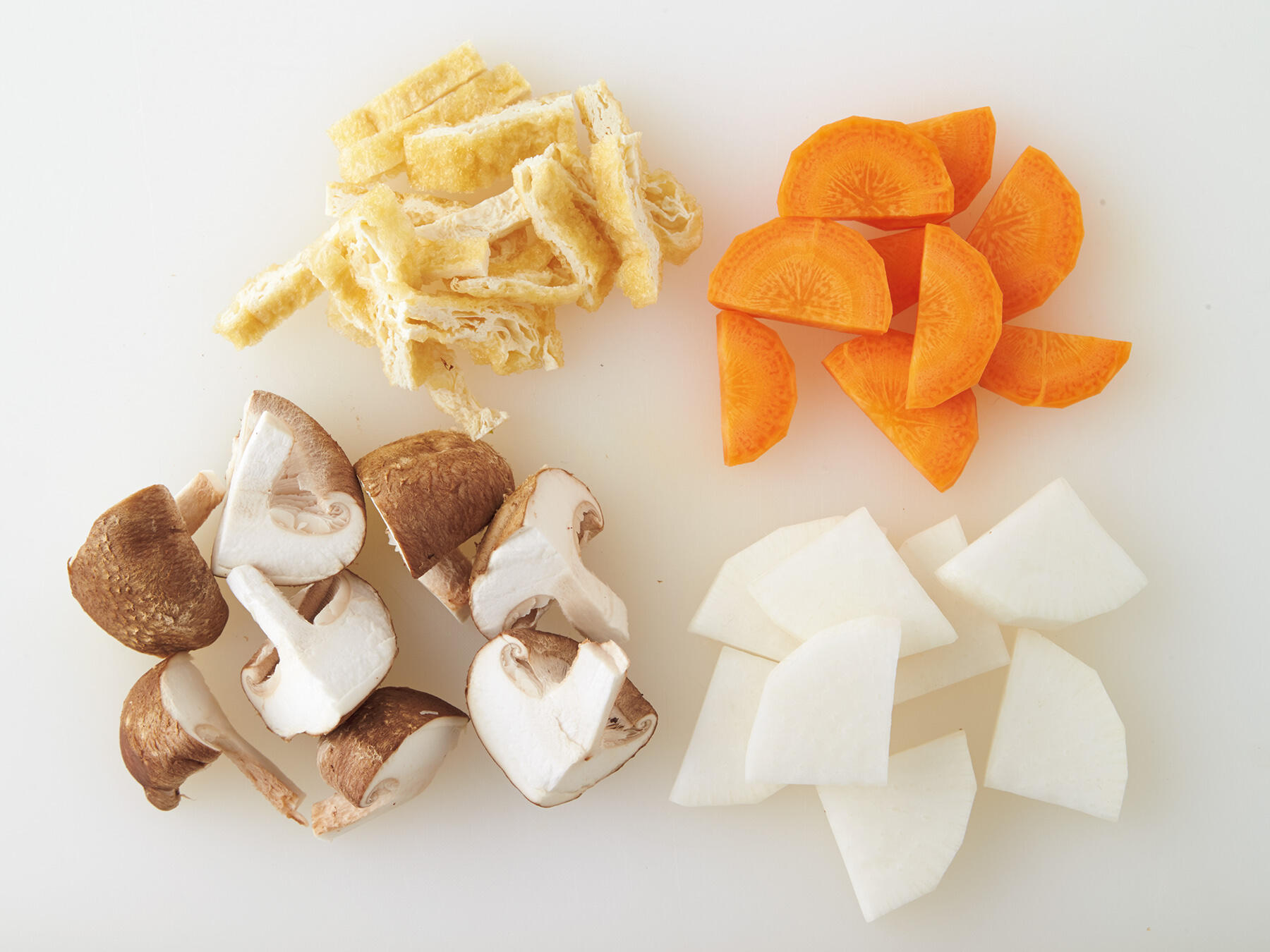 材料をカットする