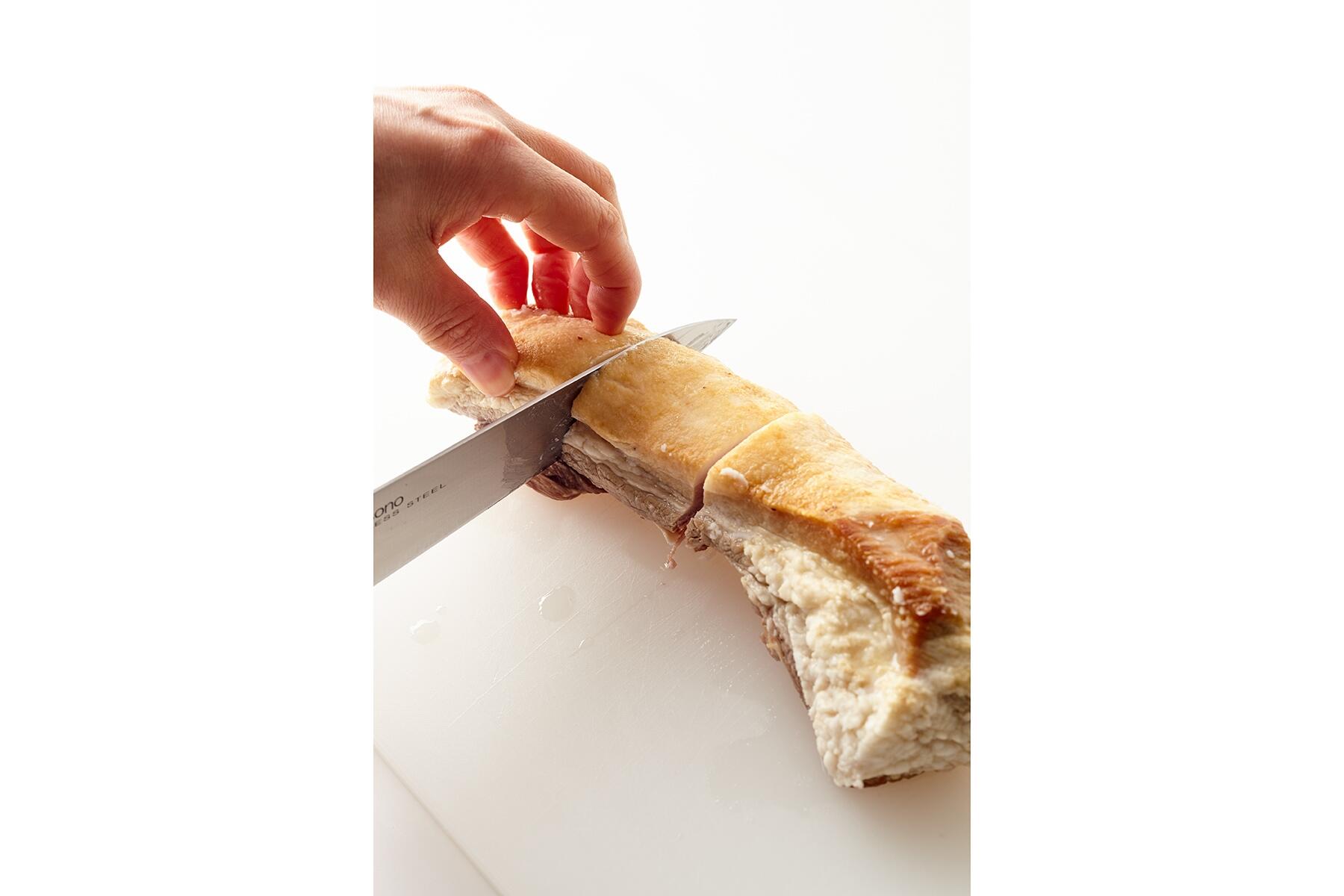 豚をカットする