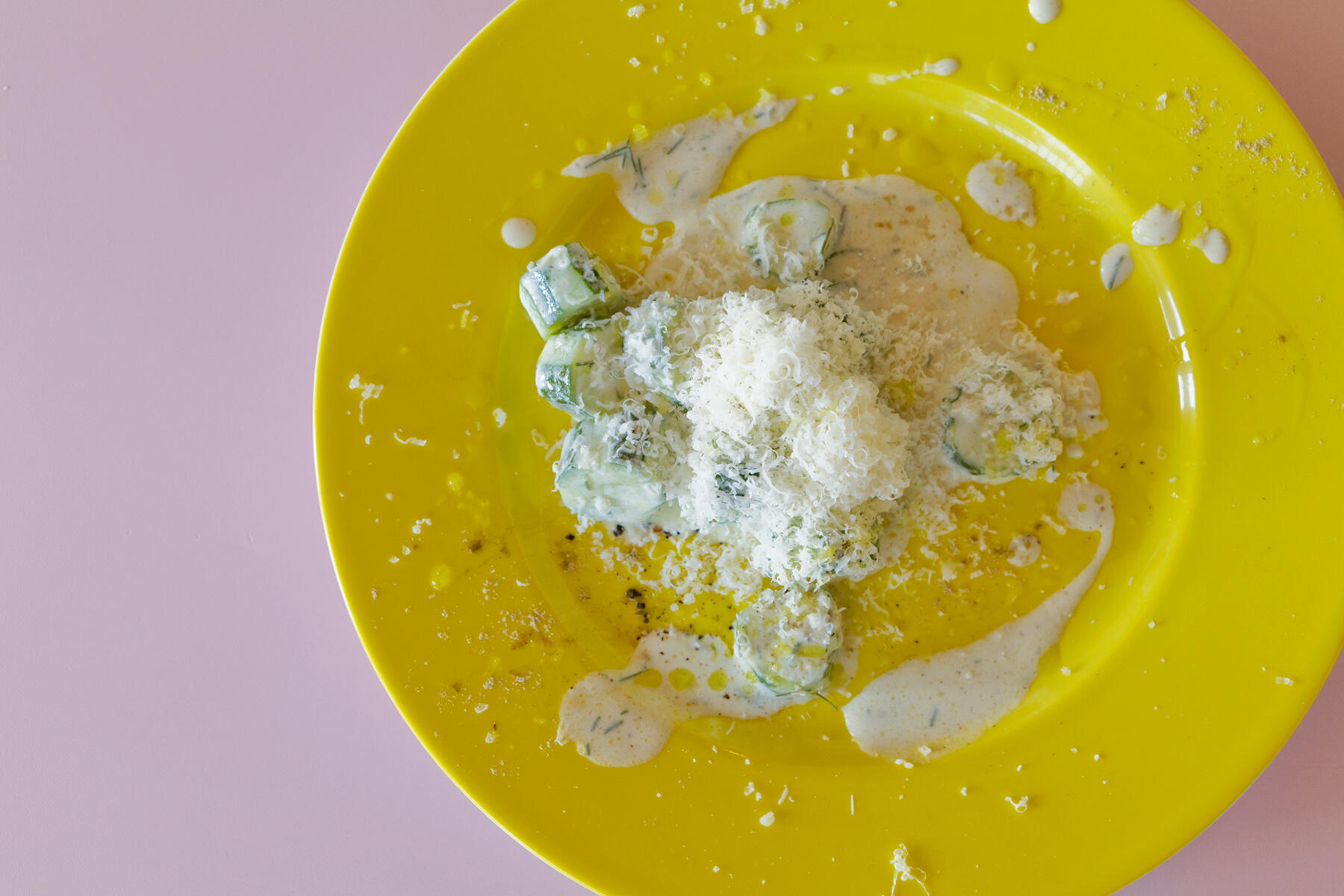 地きゅうりとハーブのヨーグルトマリネ