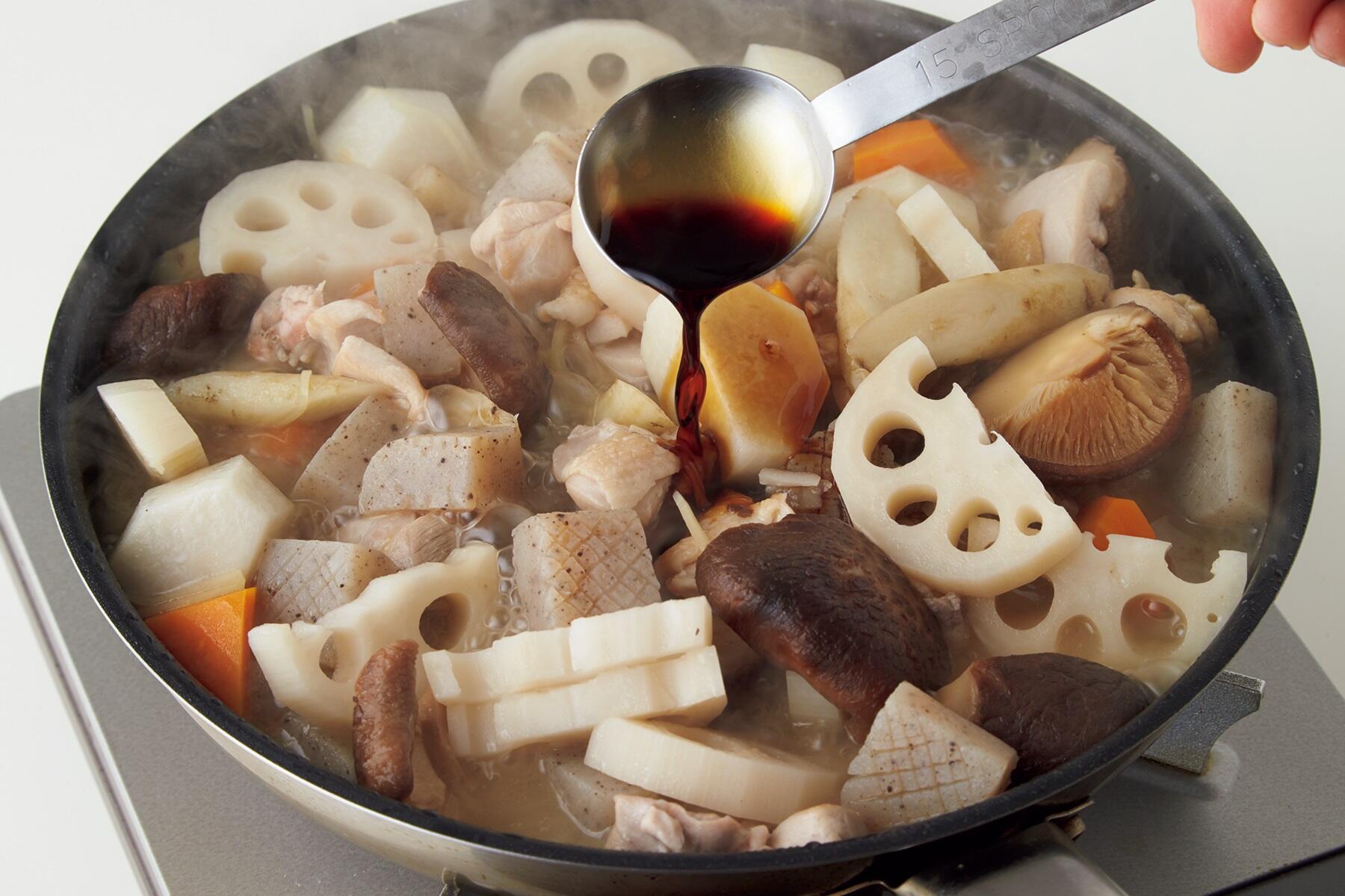 絹さやを加えてひと煮する