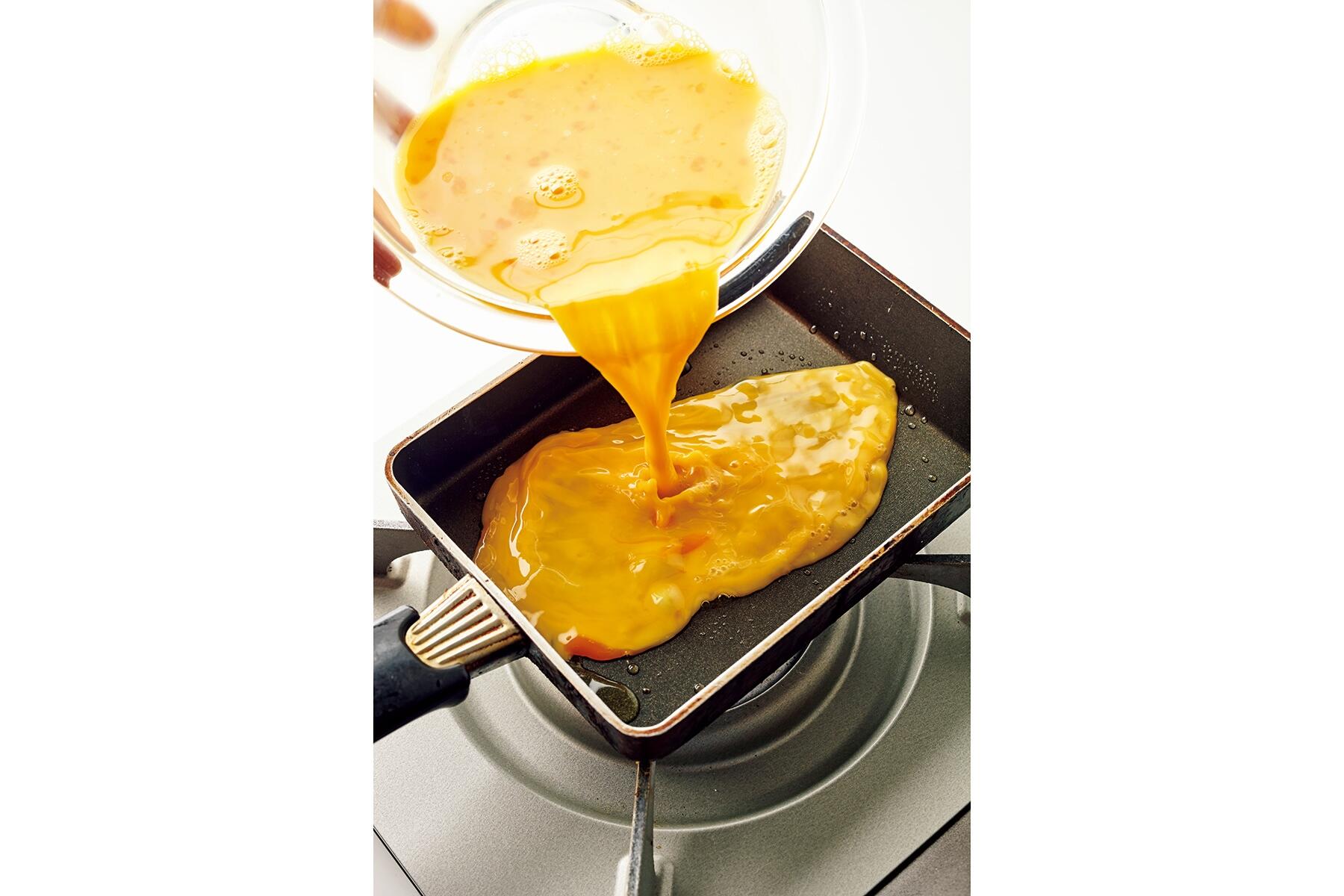 卵液を流し入れる