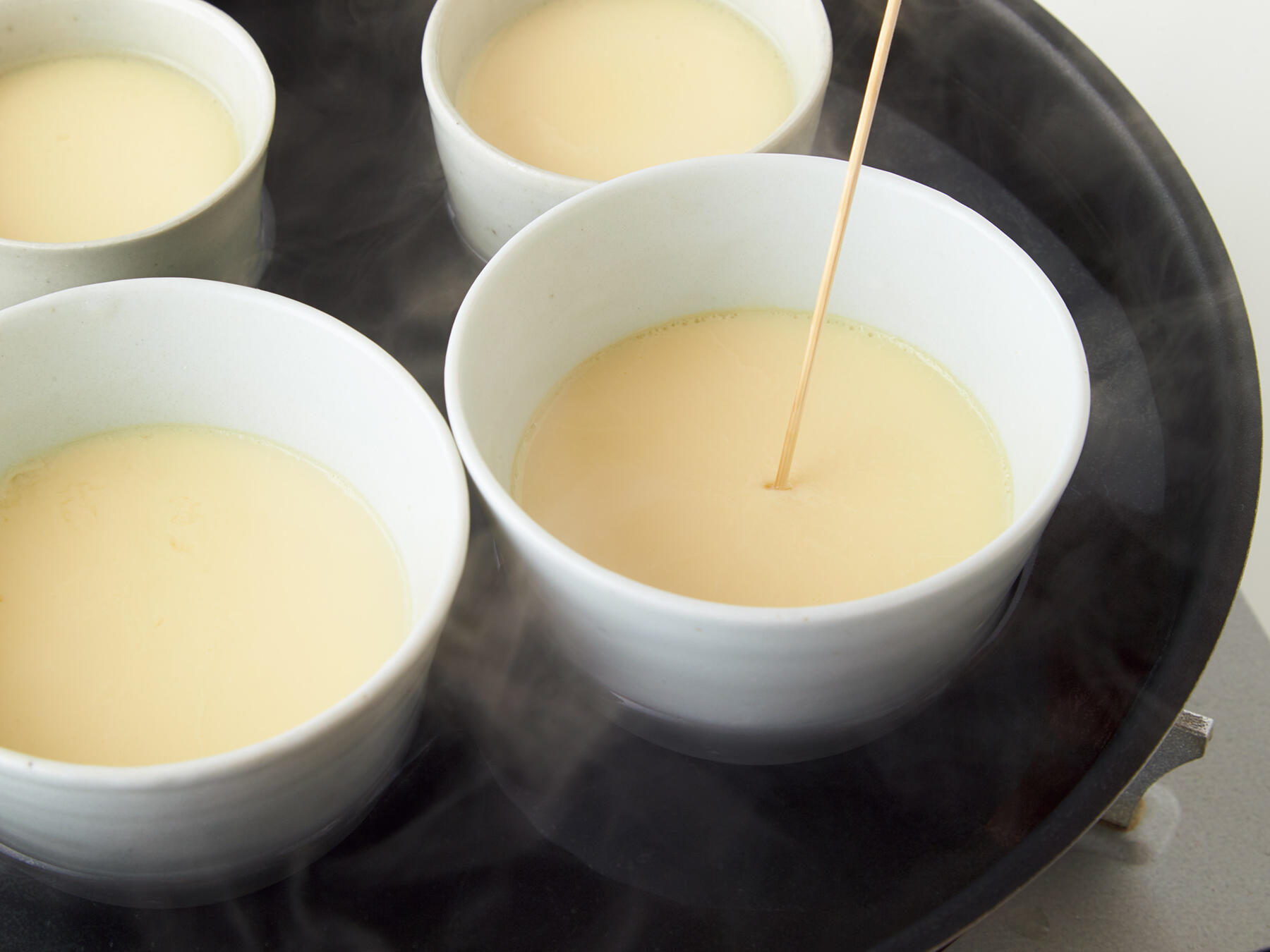 竹串を刺して状態を見る