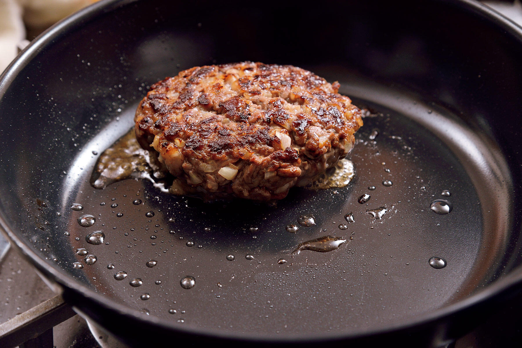 上下を返し、焼く